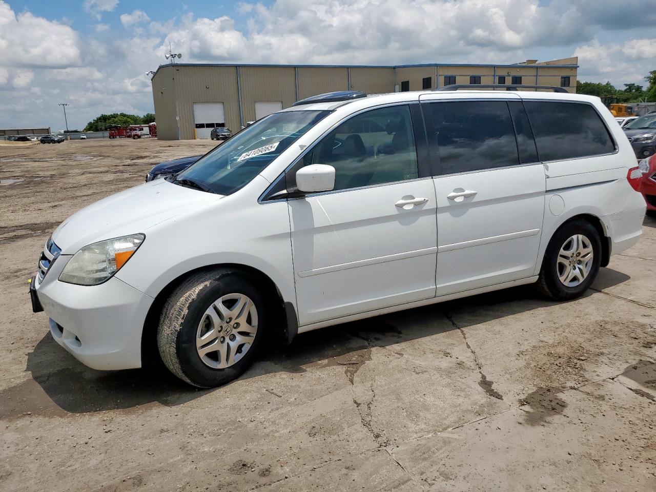 2006 Honda Odyssey Exl White vin: 5FNRL38706B014024