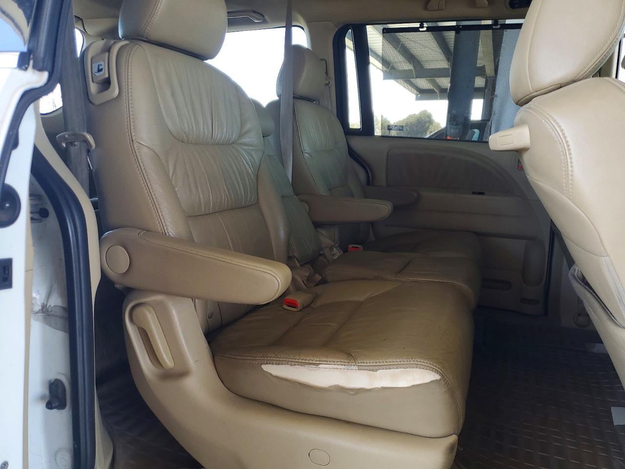 2009 Honda Odyssey Exl White vin: 5FNRL38709B000595