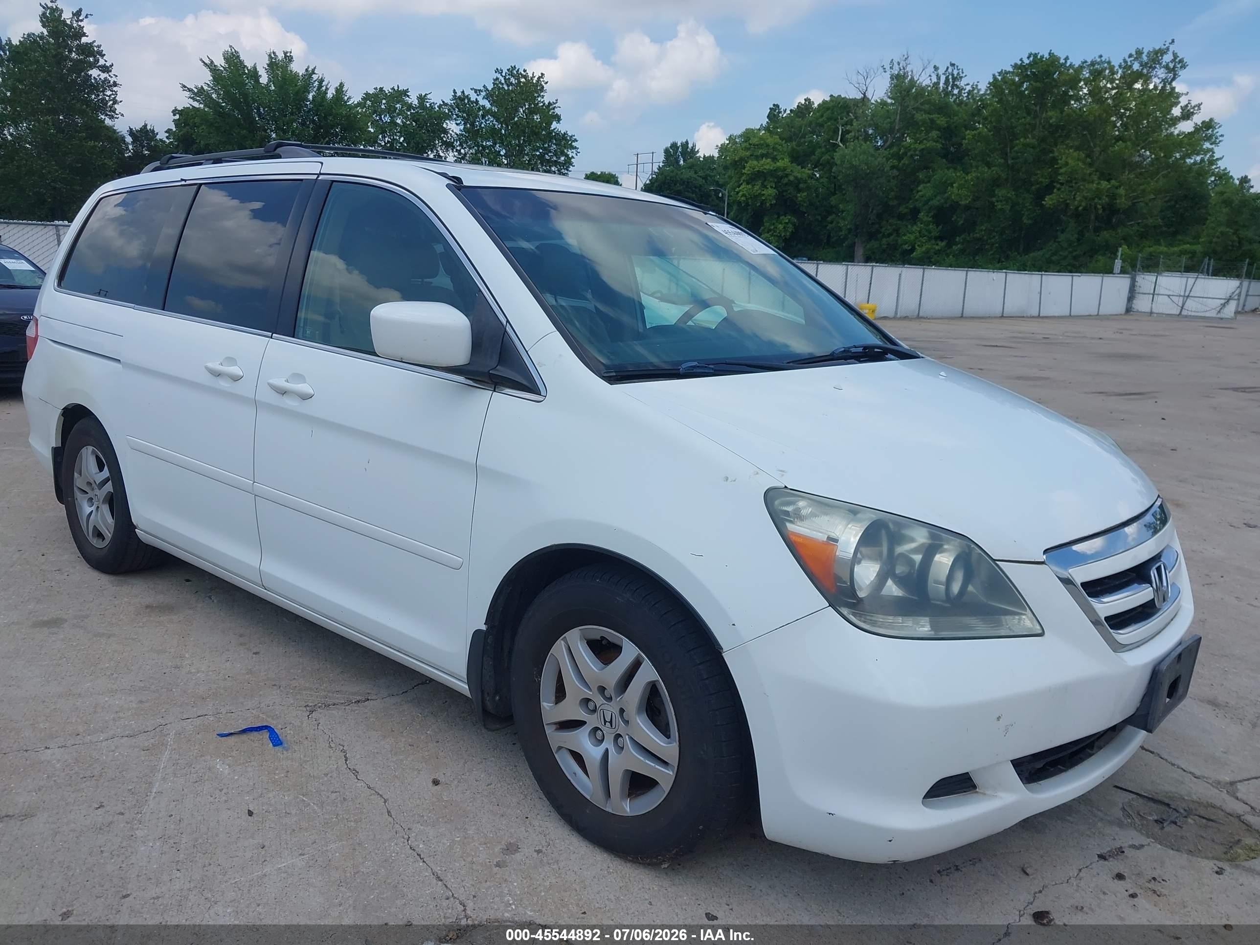 2005 Honda Odyssey Ex-l White vin: 5FNRL38715B104491