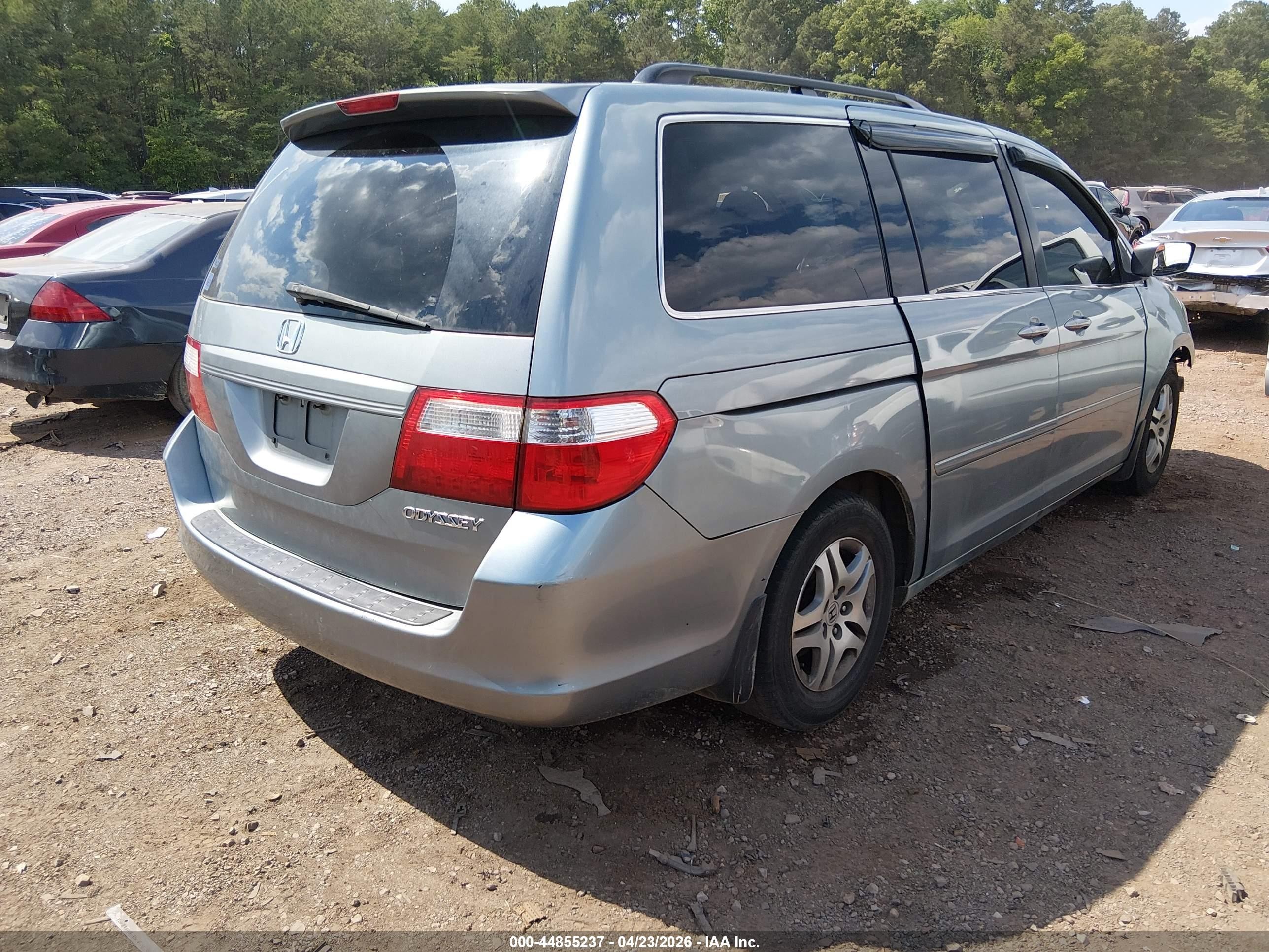 2005 Honda Odyssey Ex-l Silver vin: 5FNRL38715B115927