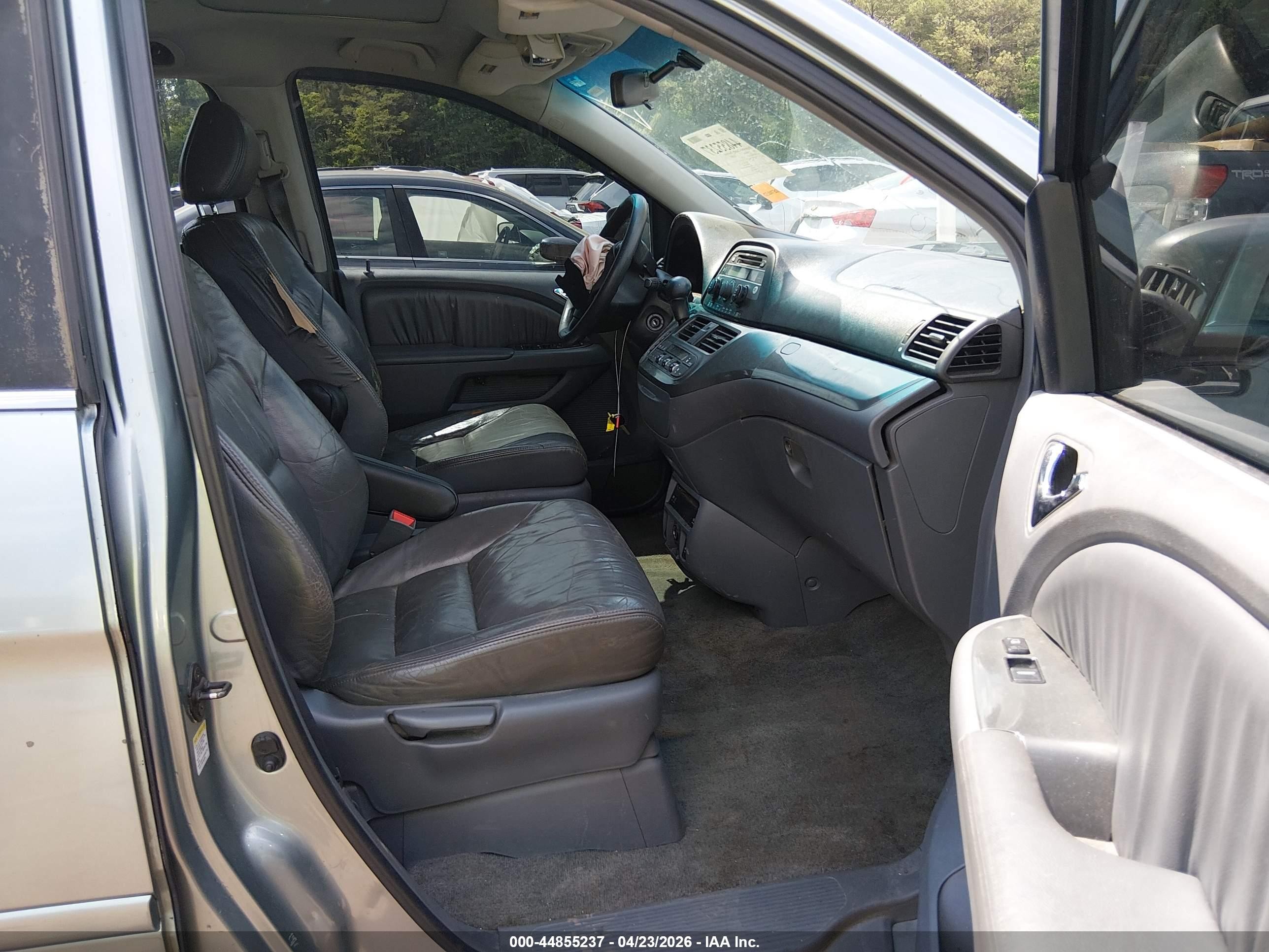 2005 Honda Odyssey Ex-l Silver vin: 5FNRL38715B115927