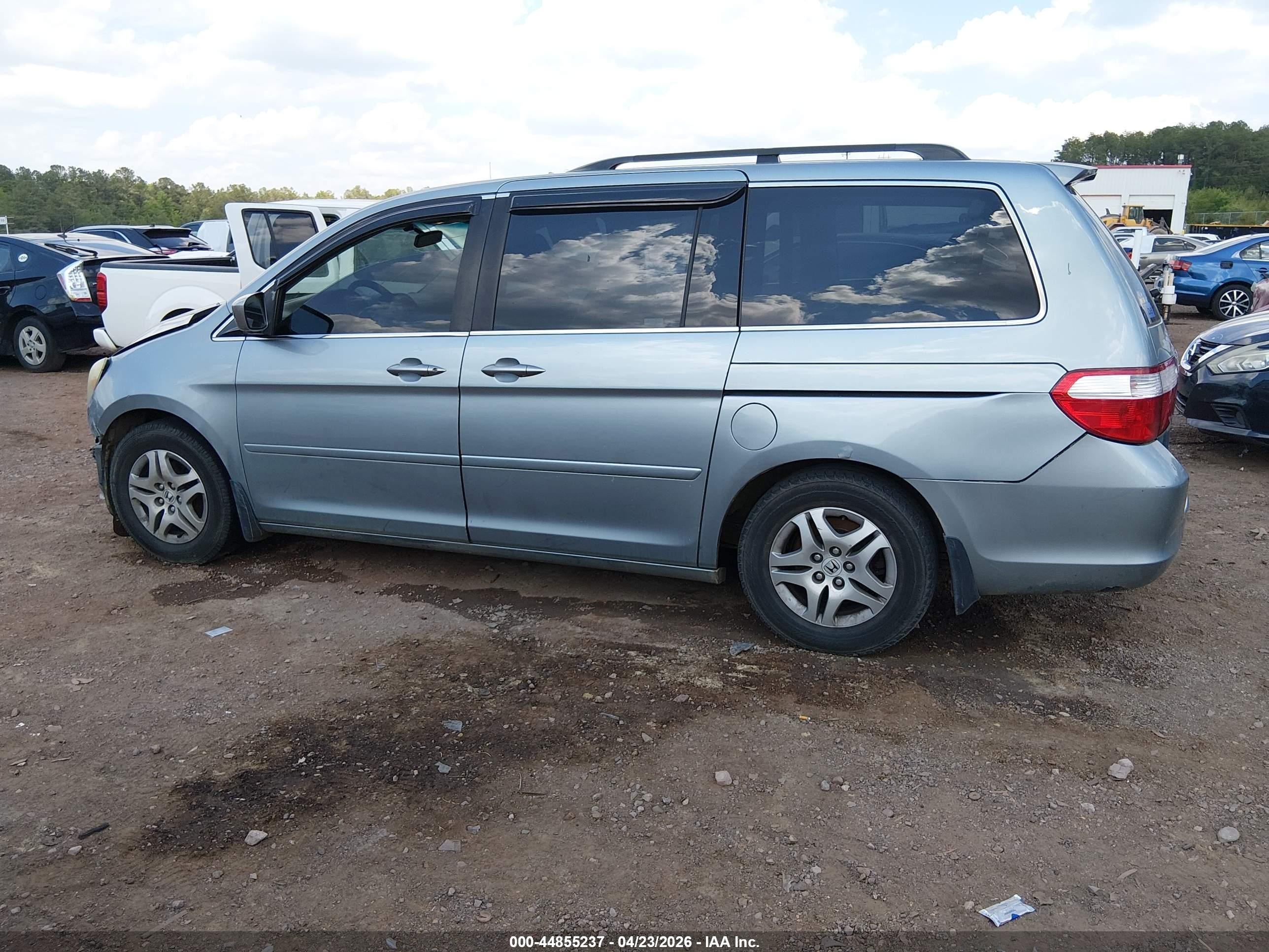 2005 Honda Odyssey Ex-l Silver vin: 5FNRL38715B115927