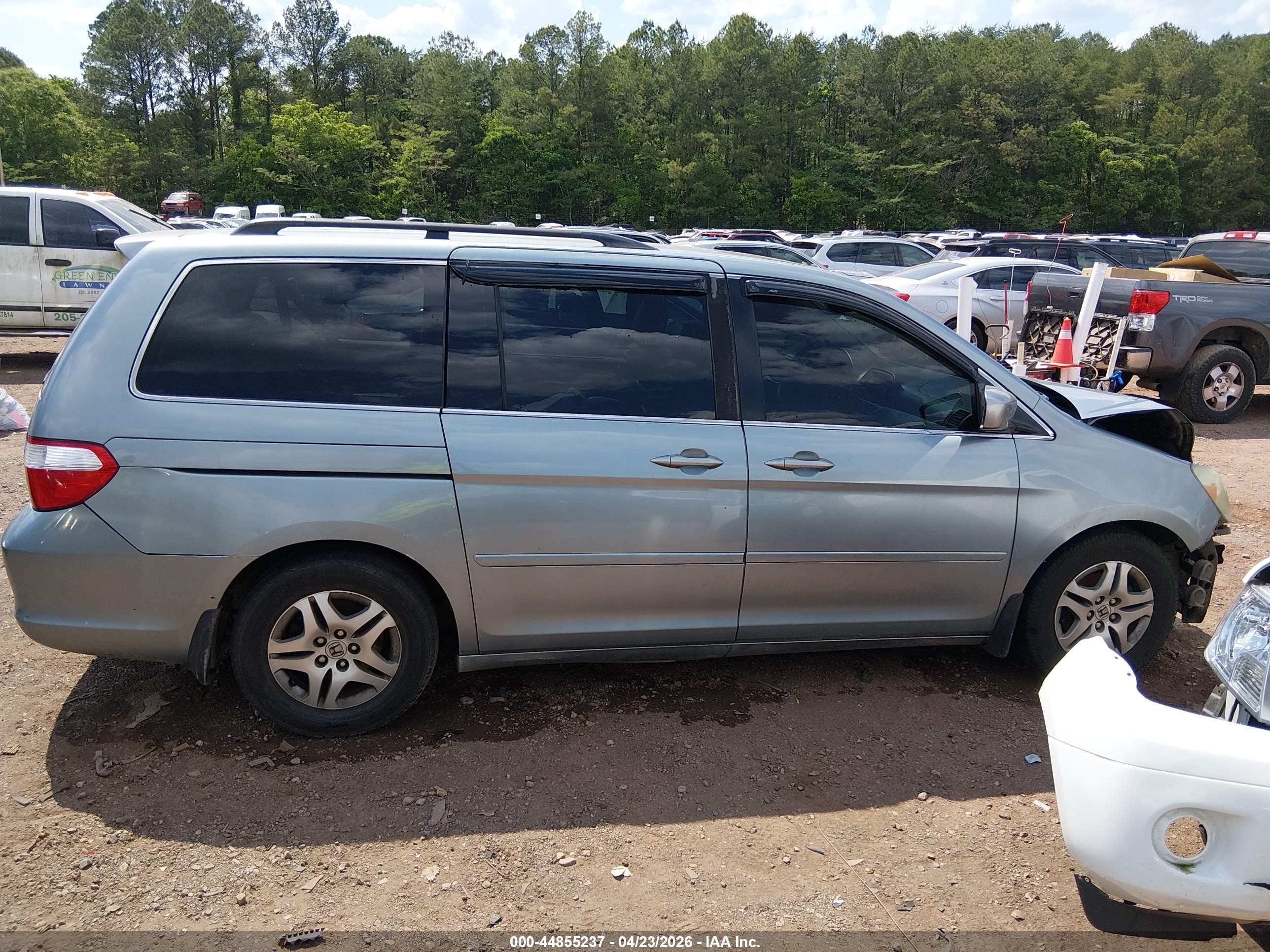 2005 Honda Odyssey Ex-l Silver vin: 5FNRL38715B115927