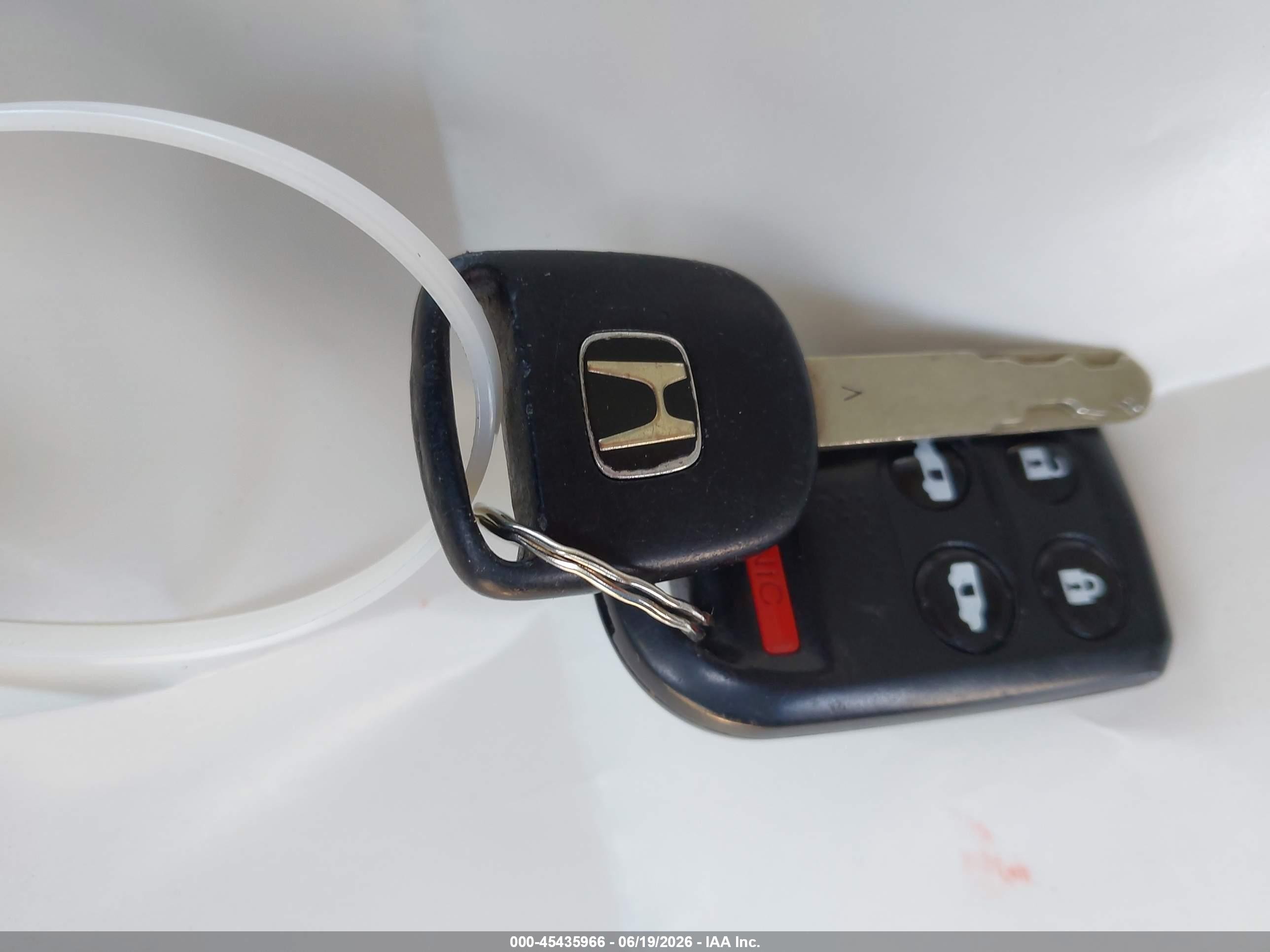 2006 Honda Odyssey Ex-l White vin: 5FNRL38716B450980