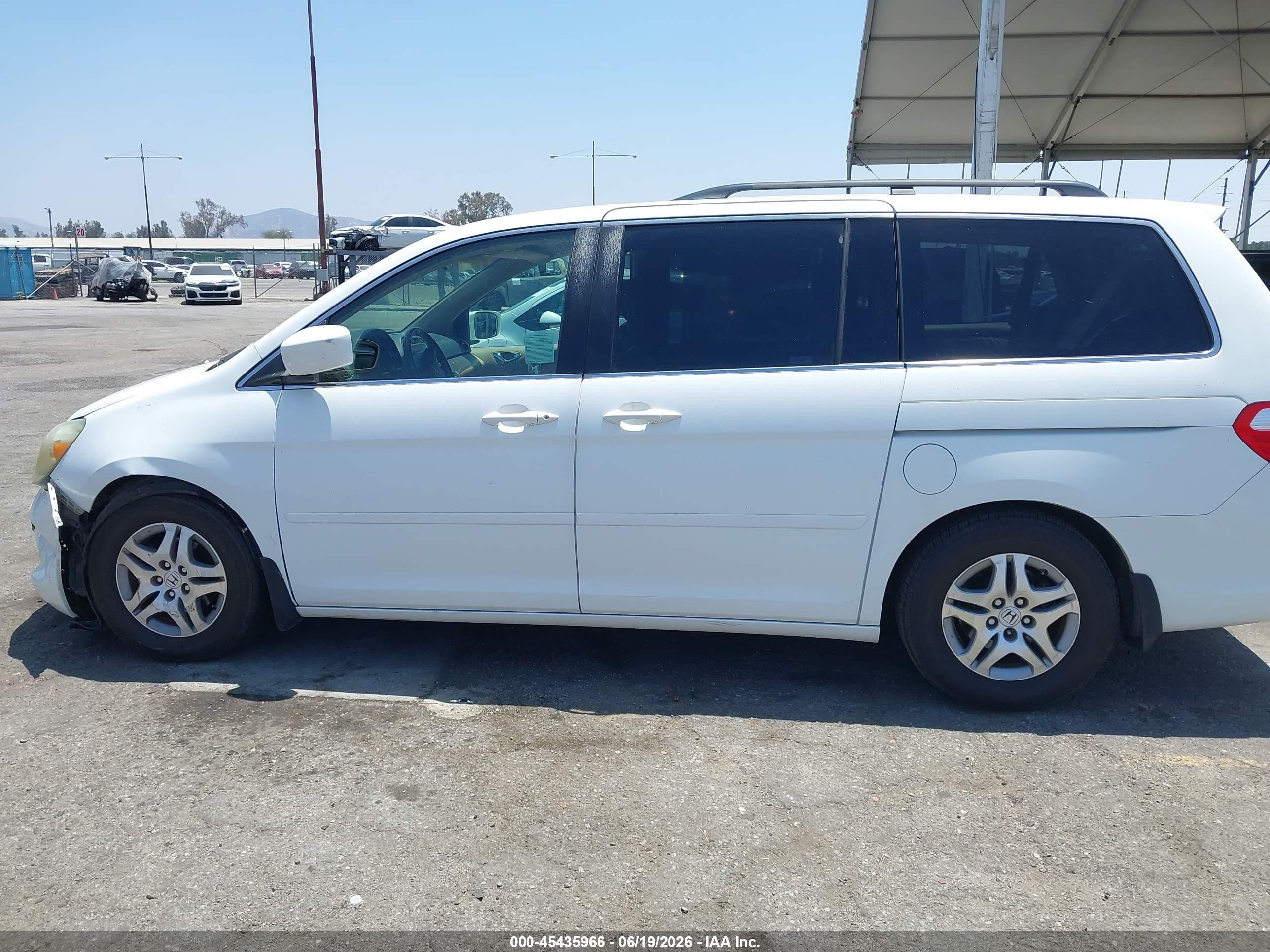 2006 Honda Odyssey Ex-l White vin: 5FNRL38716B450980