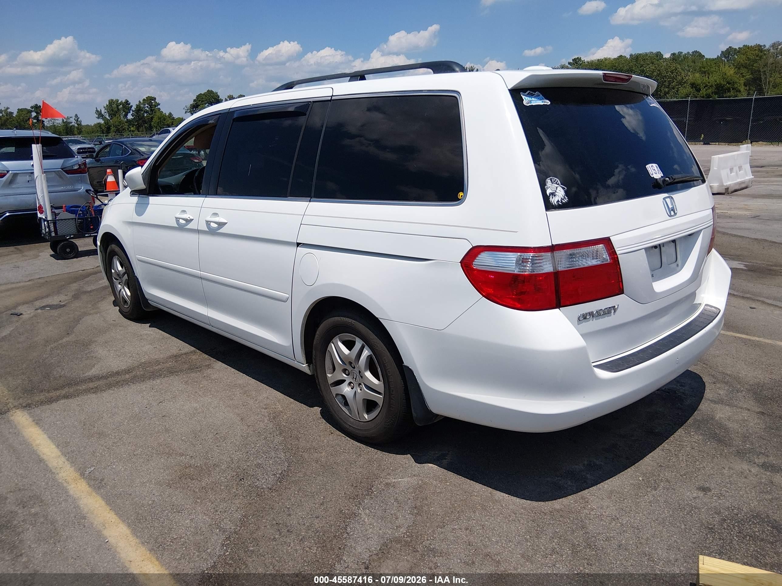 2007 Honda Odyssey Ex-l White vin: 5FNRL38717B072788
