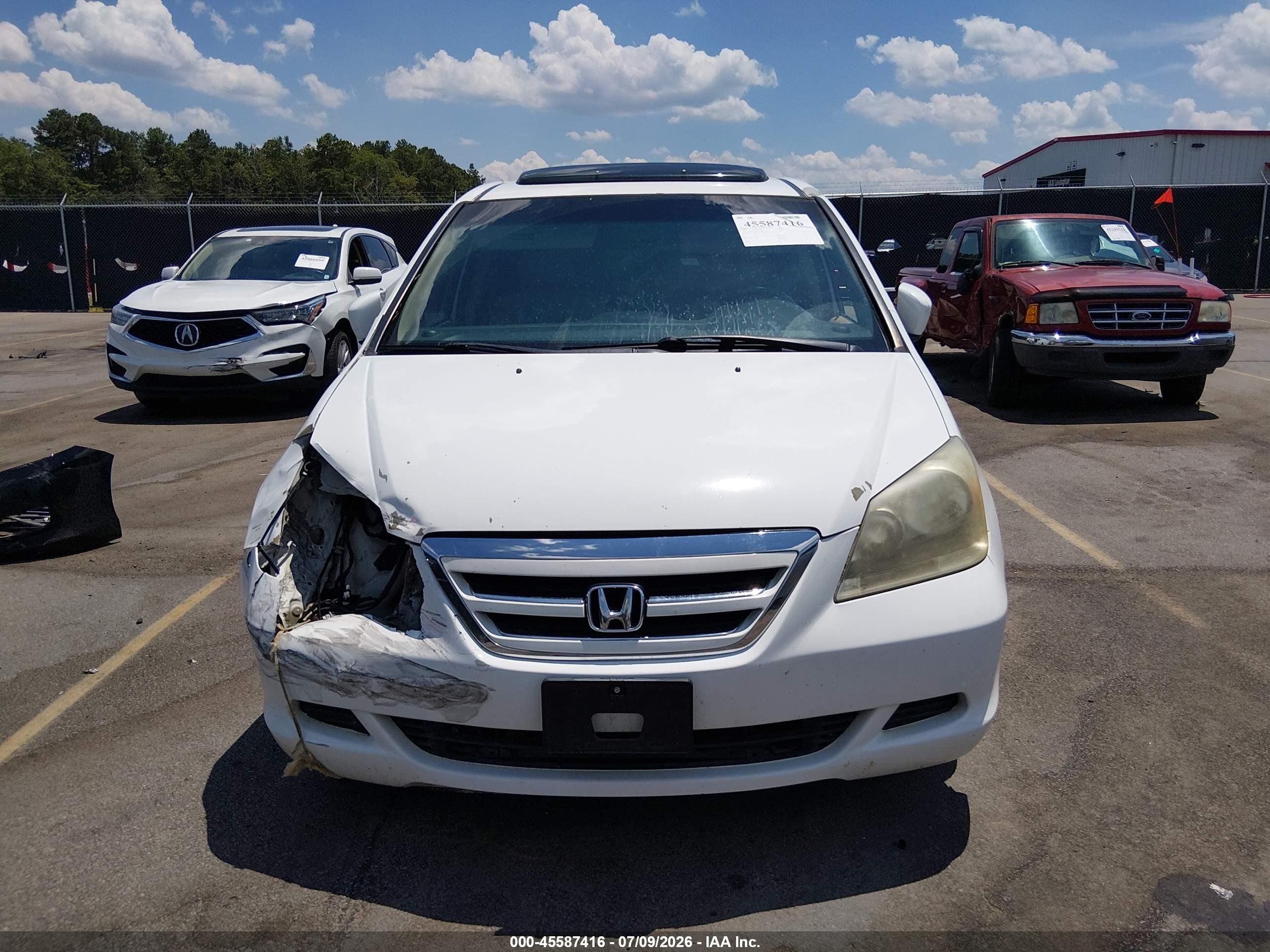 2007 Honda Odyssey Ex-l White vin: 5FNRL38717B072788
