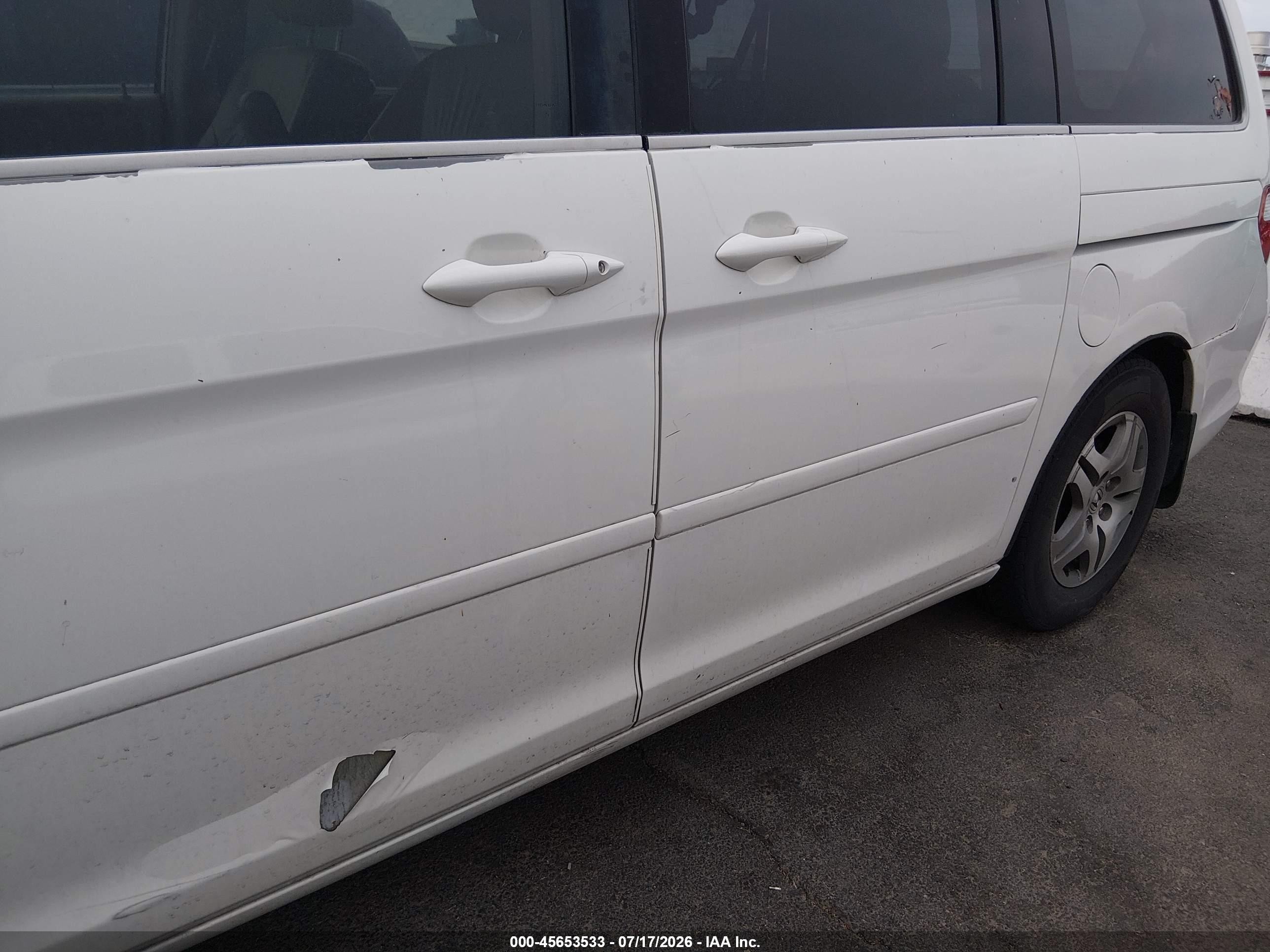 2005 Honda Odyssey Exl White vin: 5FNRL38725B079603