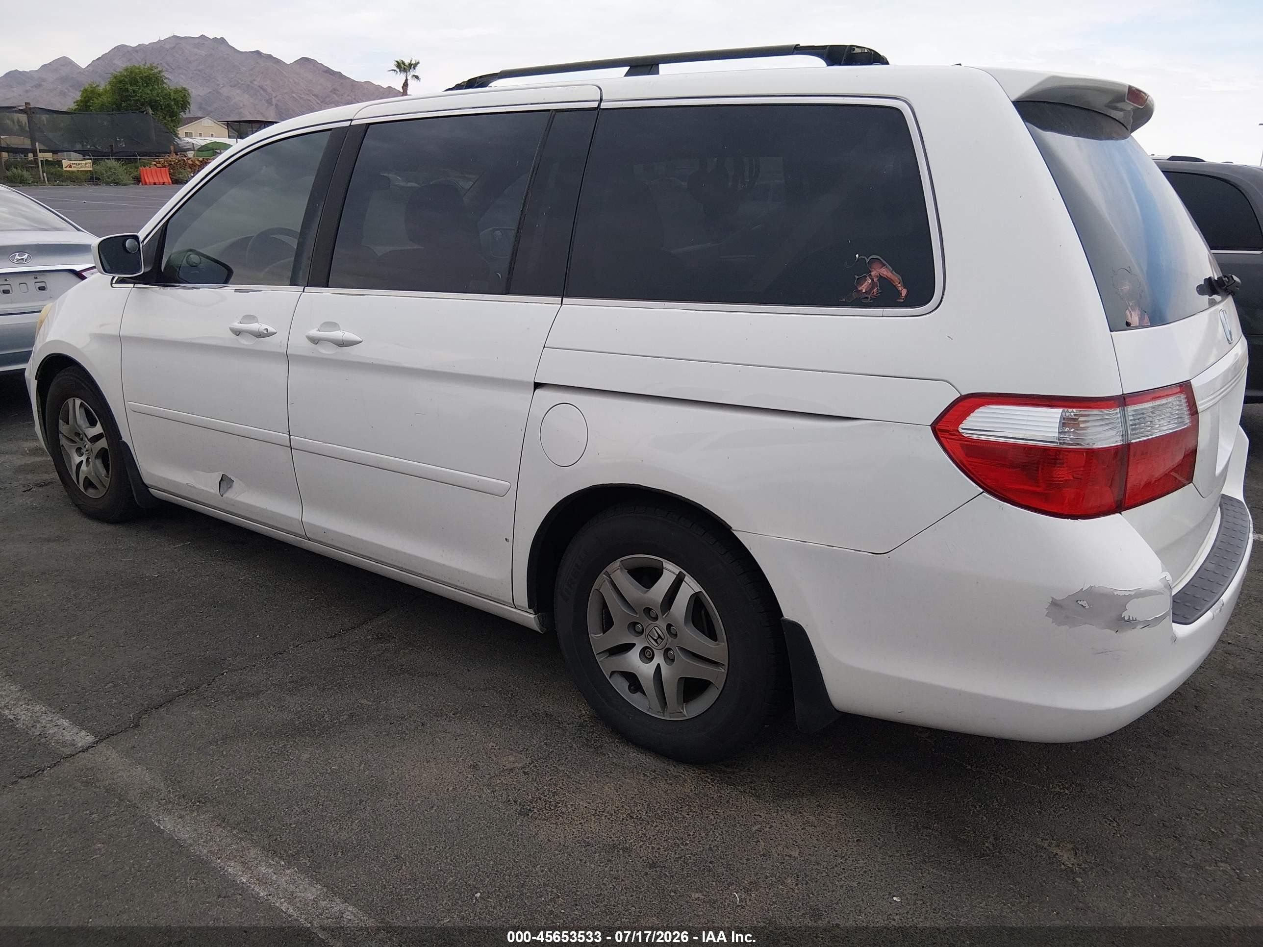 2005 Honda Odyssey Exl White vin: 5FNRL38725B079603