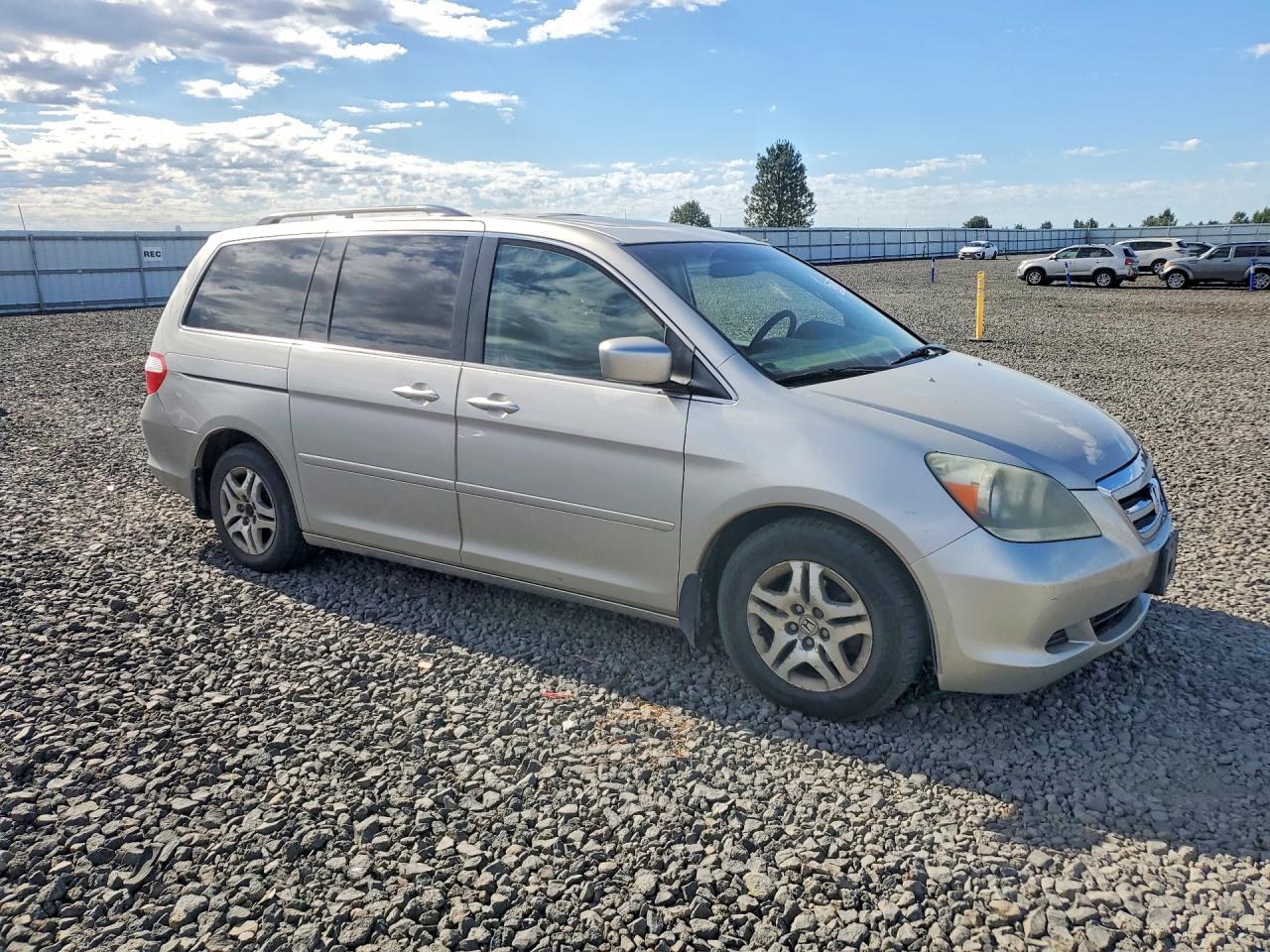 2005 Honda Odyssey Exl Silver vin: 5FNRL38725B096689
