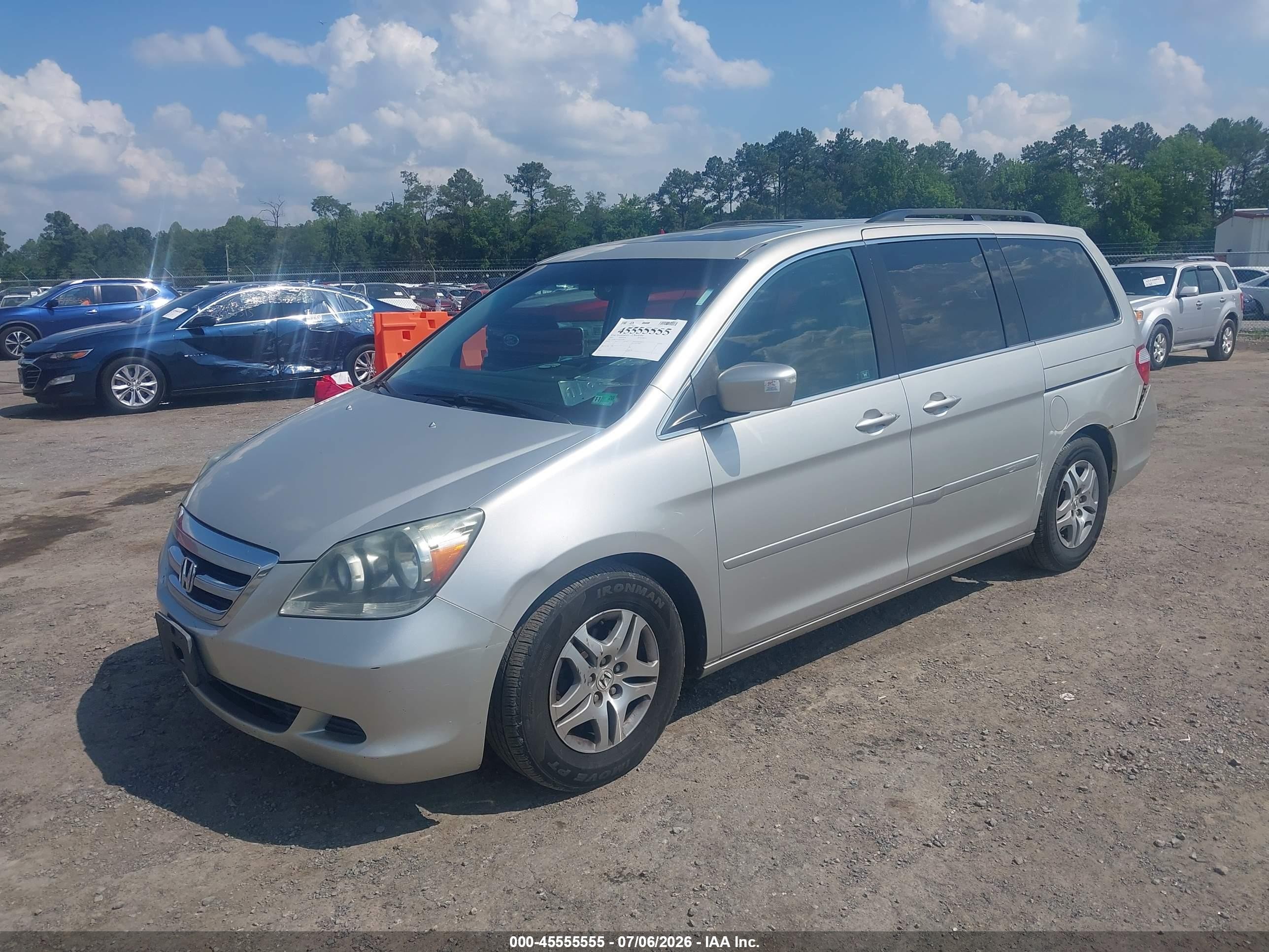 2005 Honda Odyssey Ex-l Silver vin: 5FNRL38725B101096