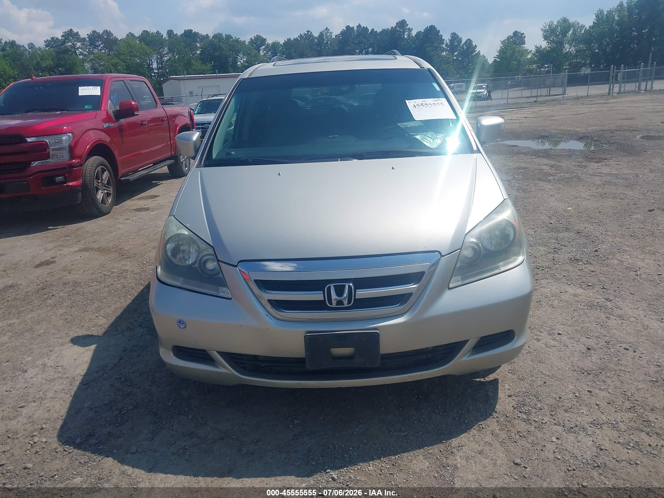 2005 Honda Odyssey Ex-l Silver vin: 5FNRL38725B101096