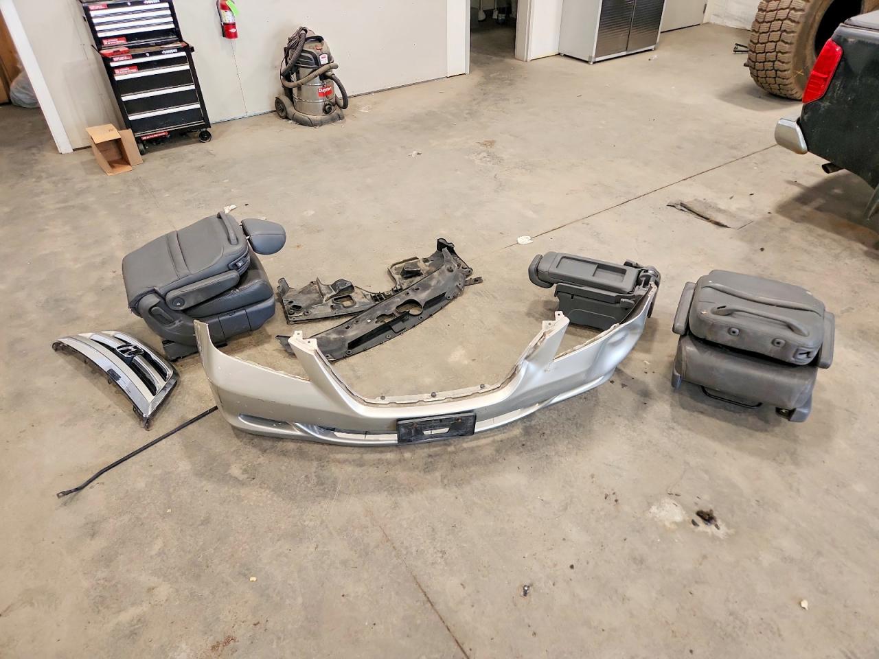 2007 Honda Odyssey Exl Серебряный vin: 5FNRL38727B415110