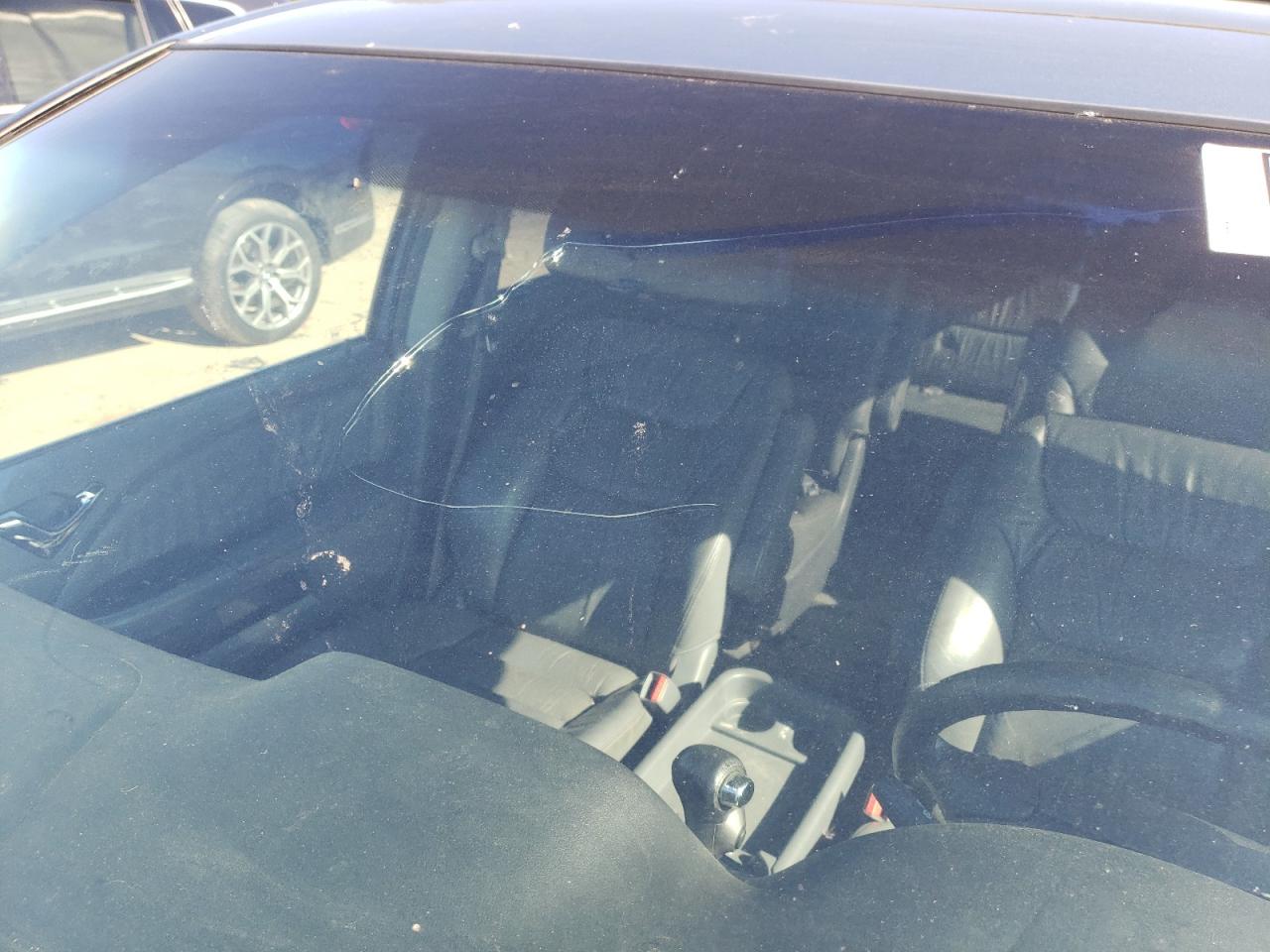 2006 Honda Odyssey Exl Blue vin: 5FNRL38736B102498 Damage: Windshield, Broken, Replacement Required