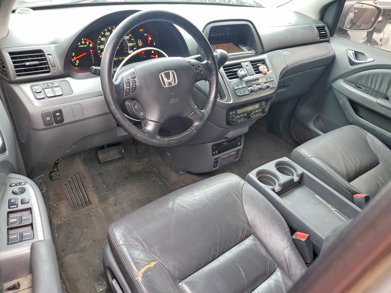2007 Honda Odyssey Silver vin: 5FNRL38747B041650