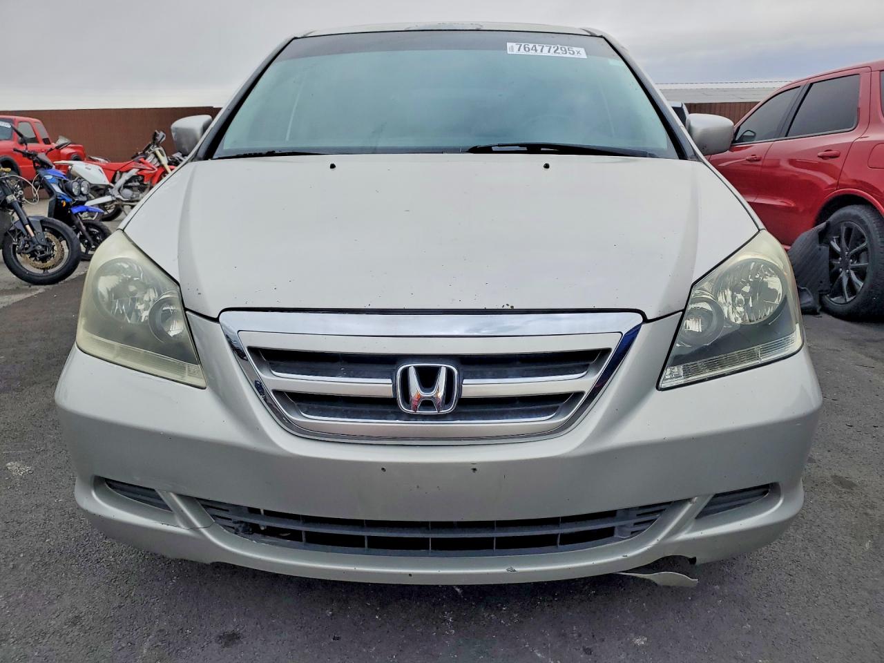 2007 Honda Odyssey Silver vin: 5FNRL38747B041650