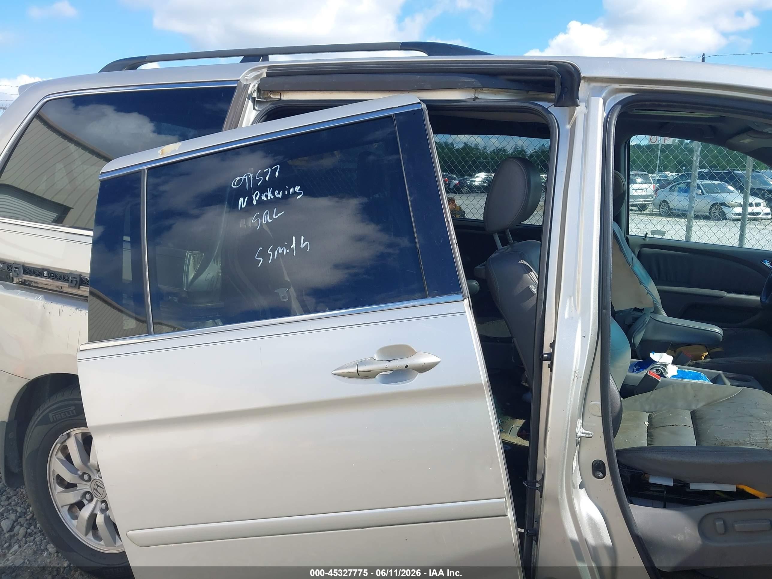 2008 Honda Odyssey Ex-l Silver vin: 5FNRL38748B091577