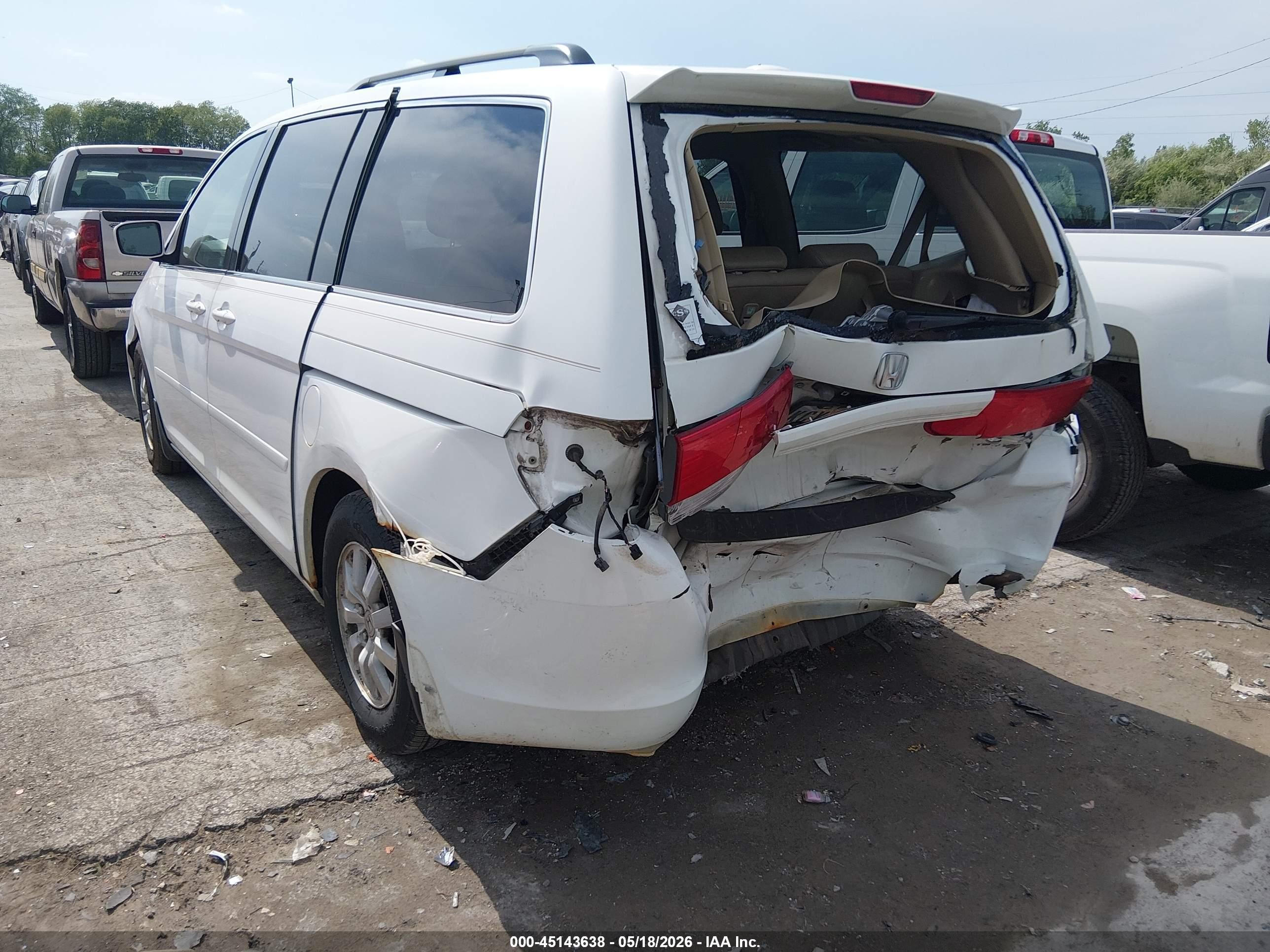 2008 Honda Odyssey Exl White vin: 5FNRL38748B404370