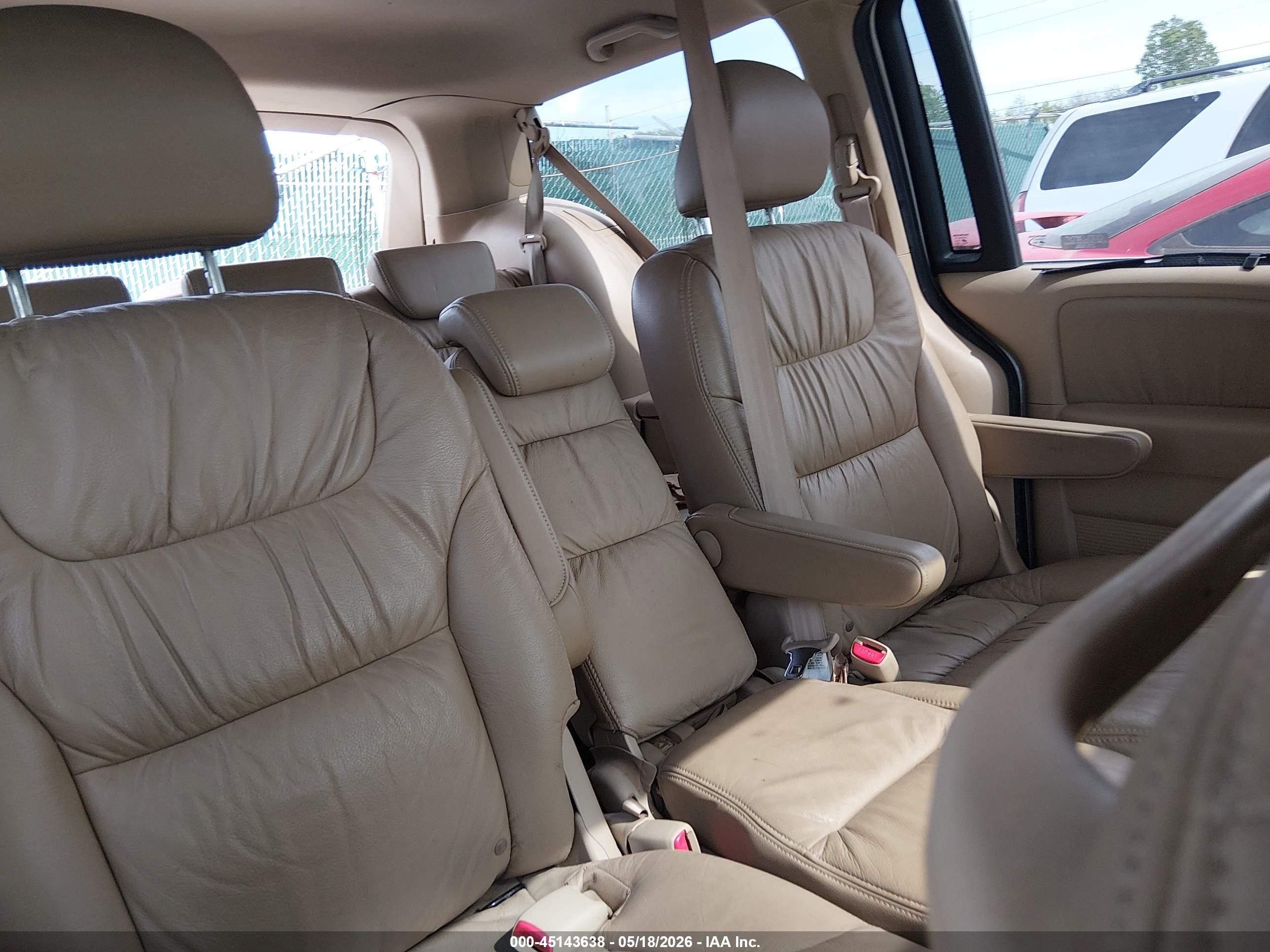 2008 Honda Odyssey Exl White vin: 5FNRL38748B404370