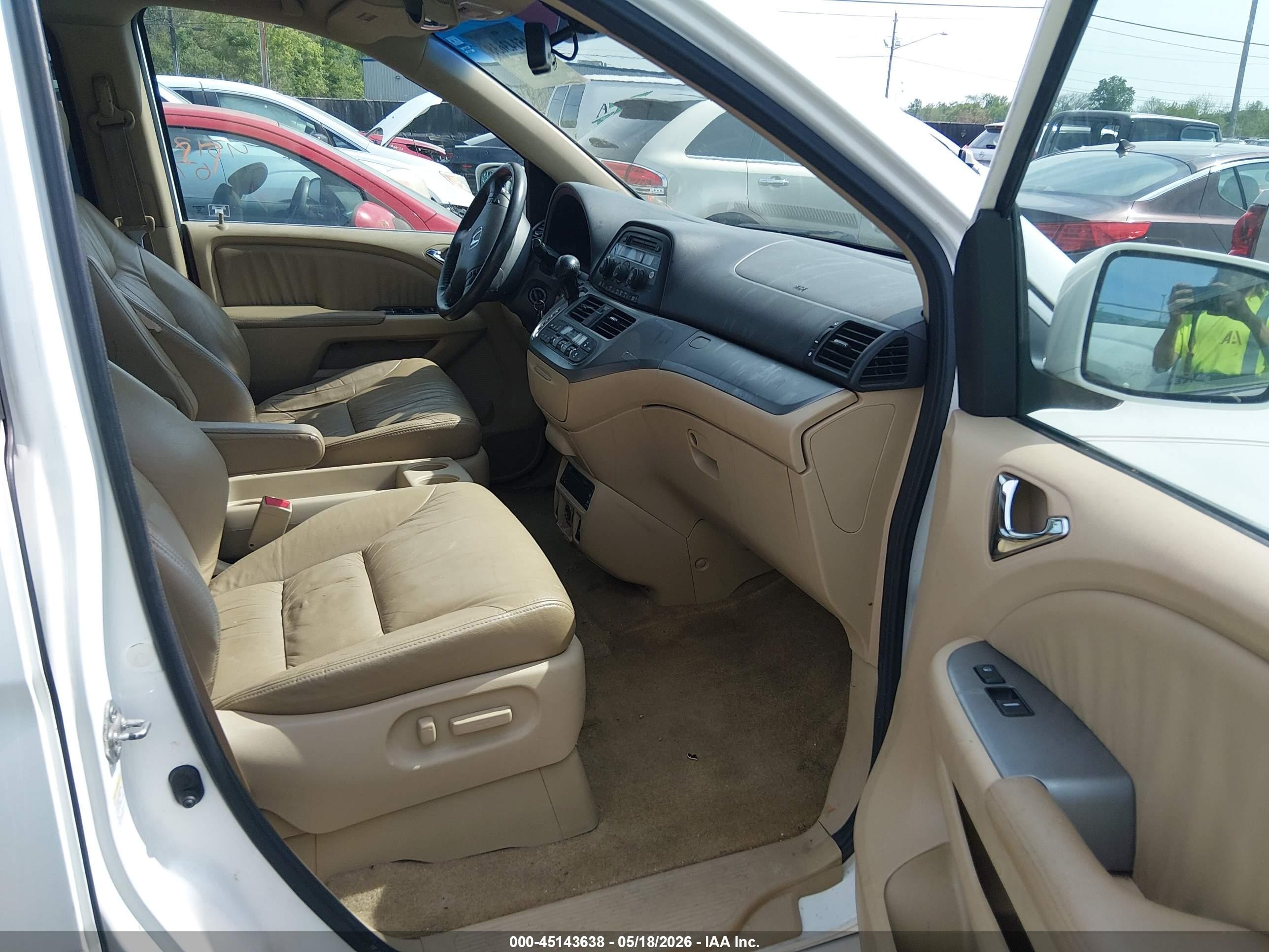 2008 Honda Odyssey Exl White vin: 5FNRL38748B404370