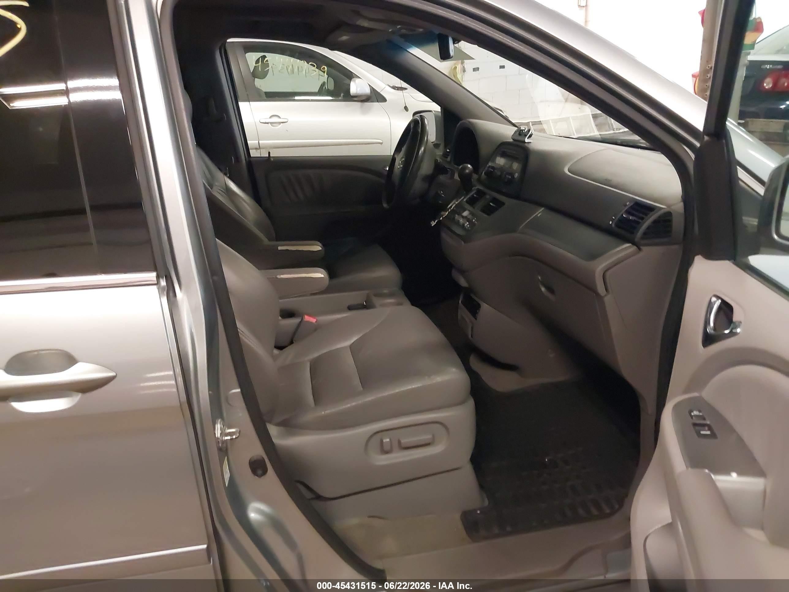 2009 Honda Odyssey Ex-l Silver vin: 5FNRL38749B014841