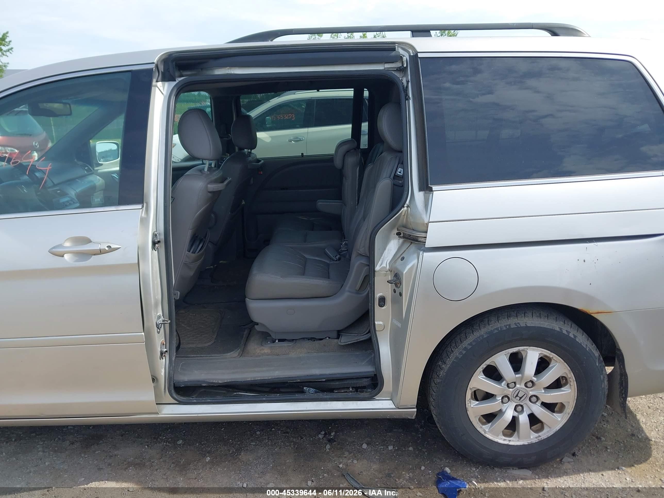 2008 Honda Odyssey Ex-l Silver vin: 5FNRL38758B034322