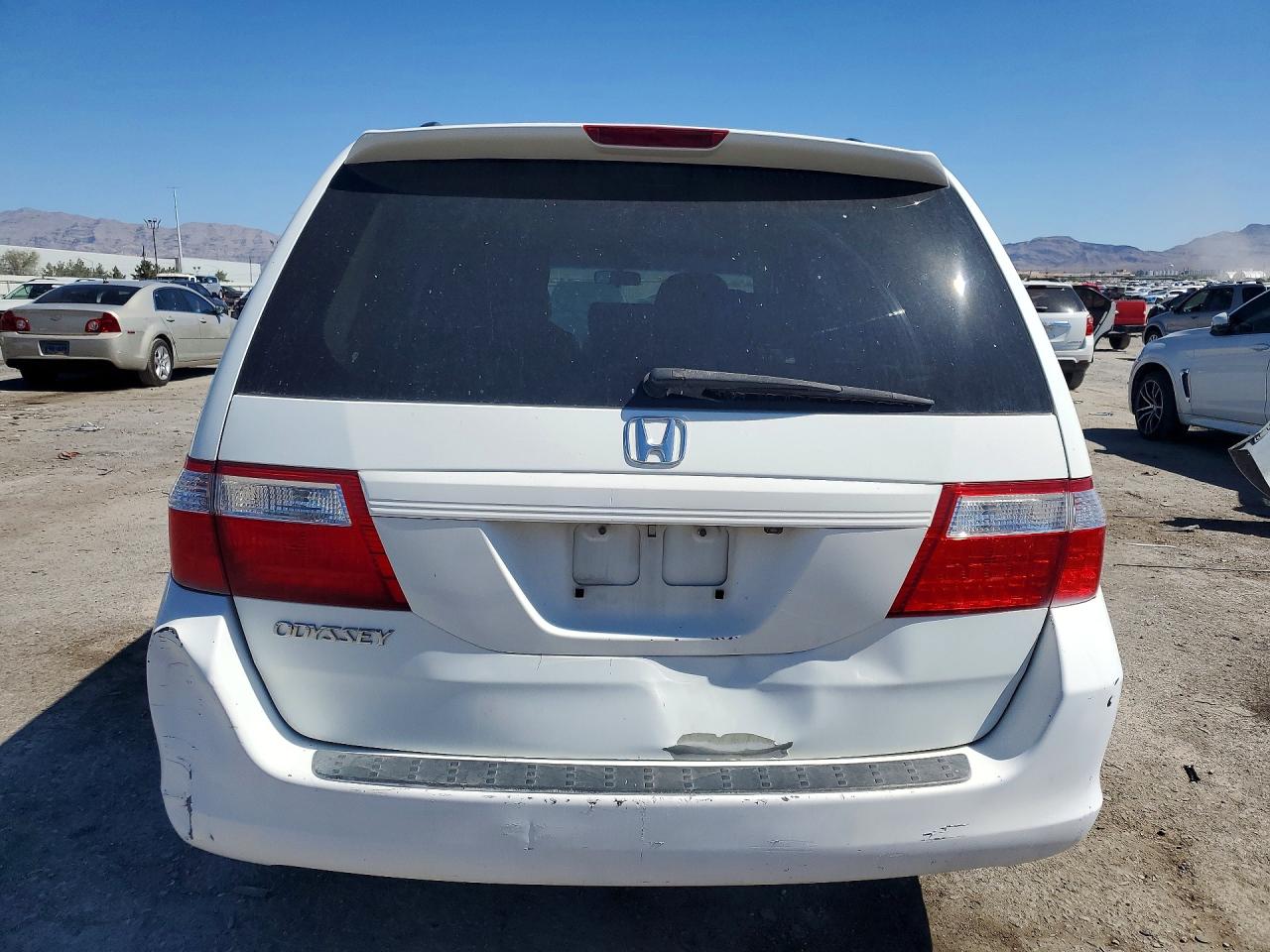 2006 Honda Odyssey Exl White vin: 5FNRL38766B039655