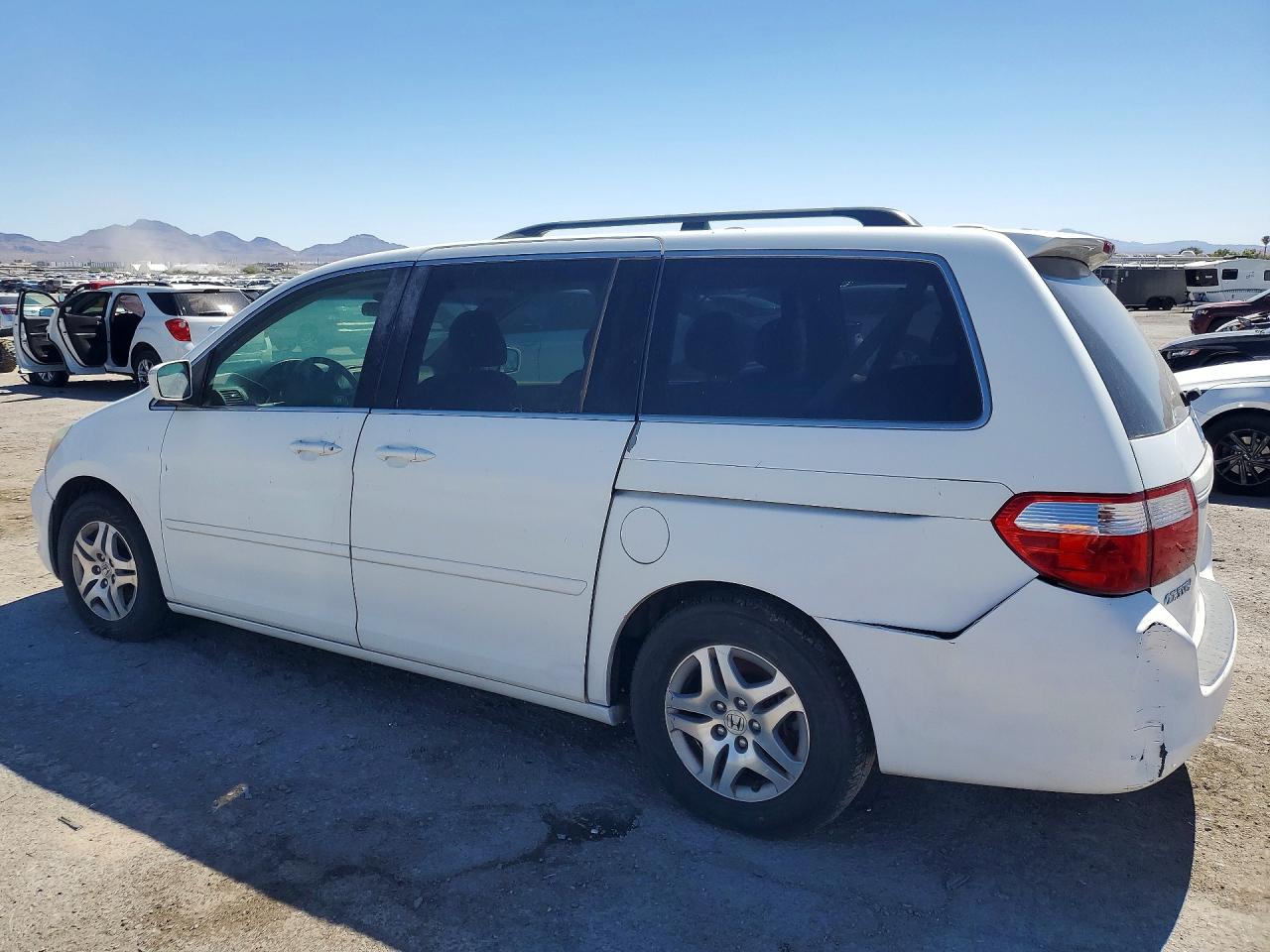 2006 Honda Odyssey Exl White vin: 5FNRL38766B039655