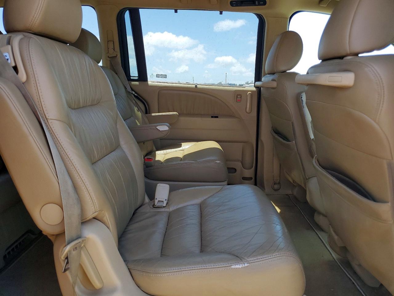 2009 Honda Odyssey Exl White vin: 5FNRL38769B001637