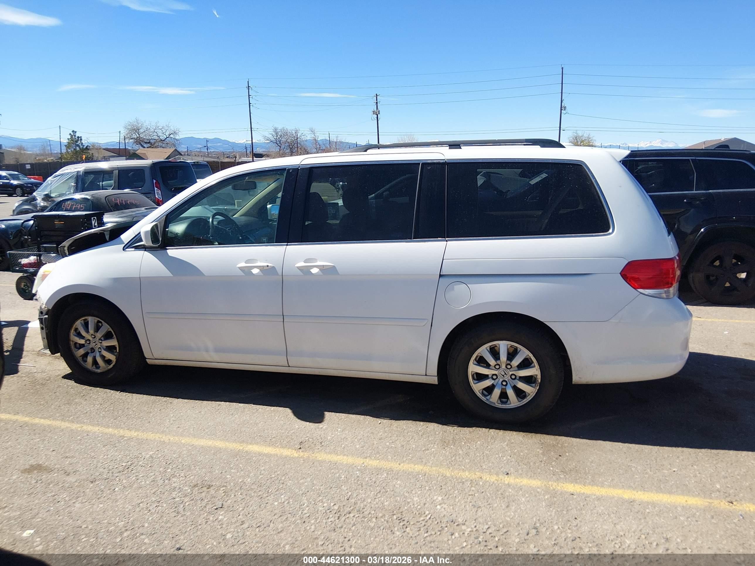 2008 Honda Odyssey Ex-l White vin: 5FNRL38778B411684