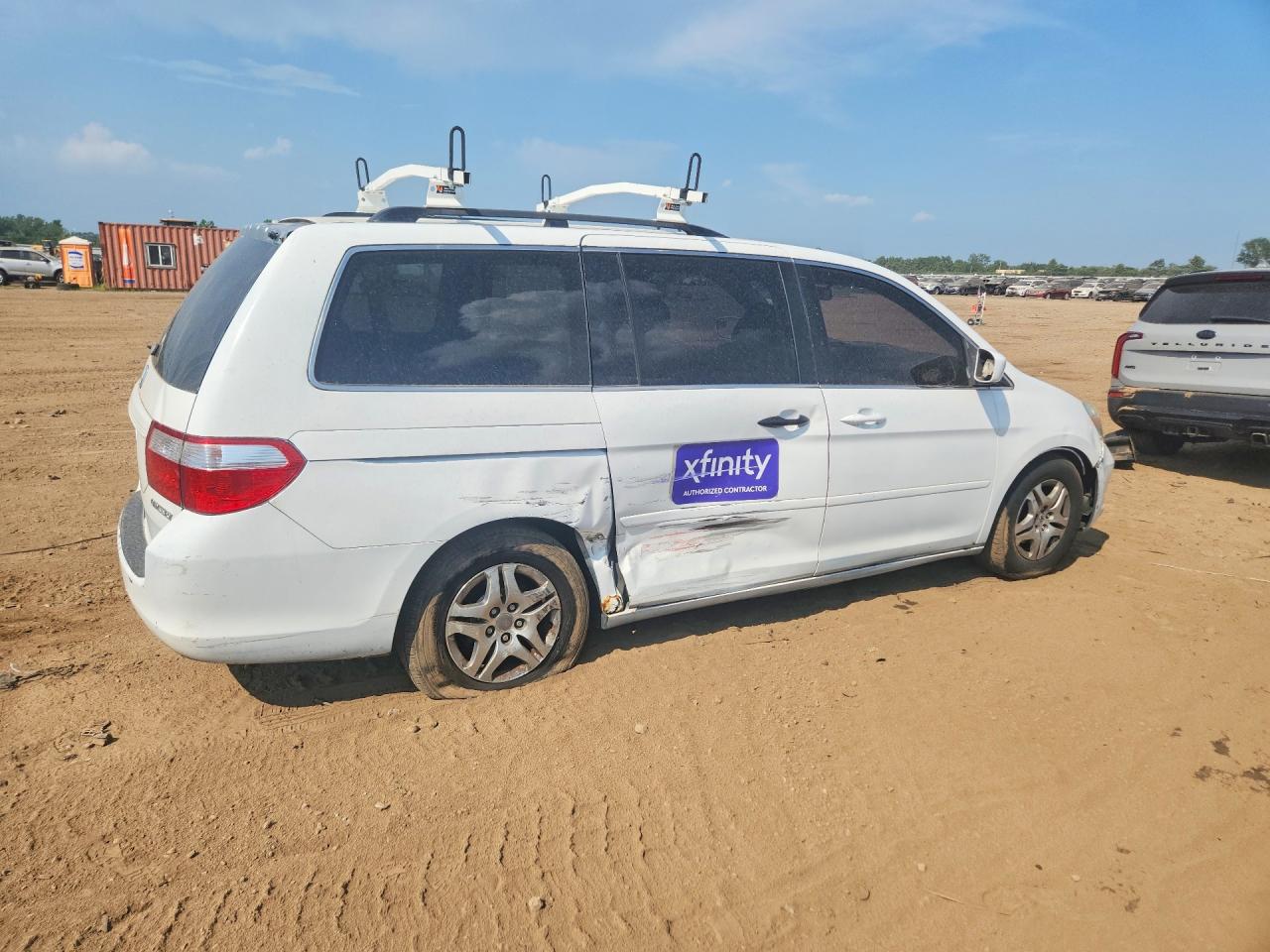 2005 Honda Odyssey Exl White vin: 5FNRL38785B053975