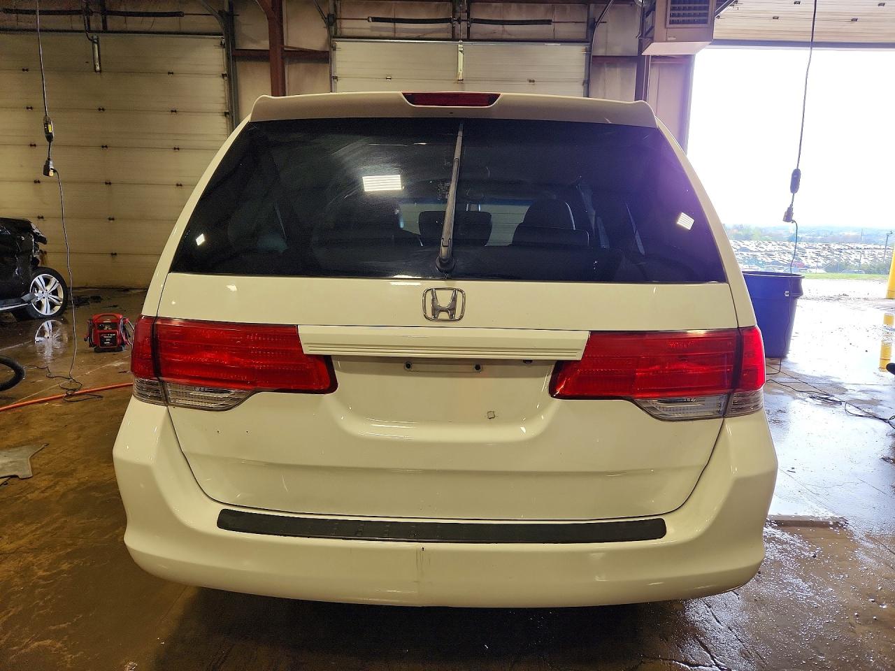 2008 Honda Odyssey Exl White vin: 5FNRL38788B013965
