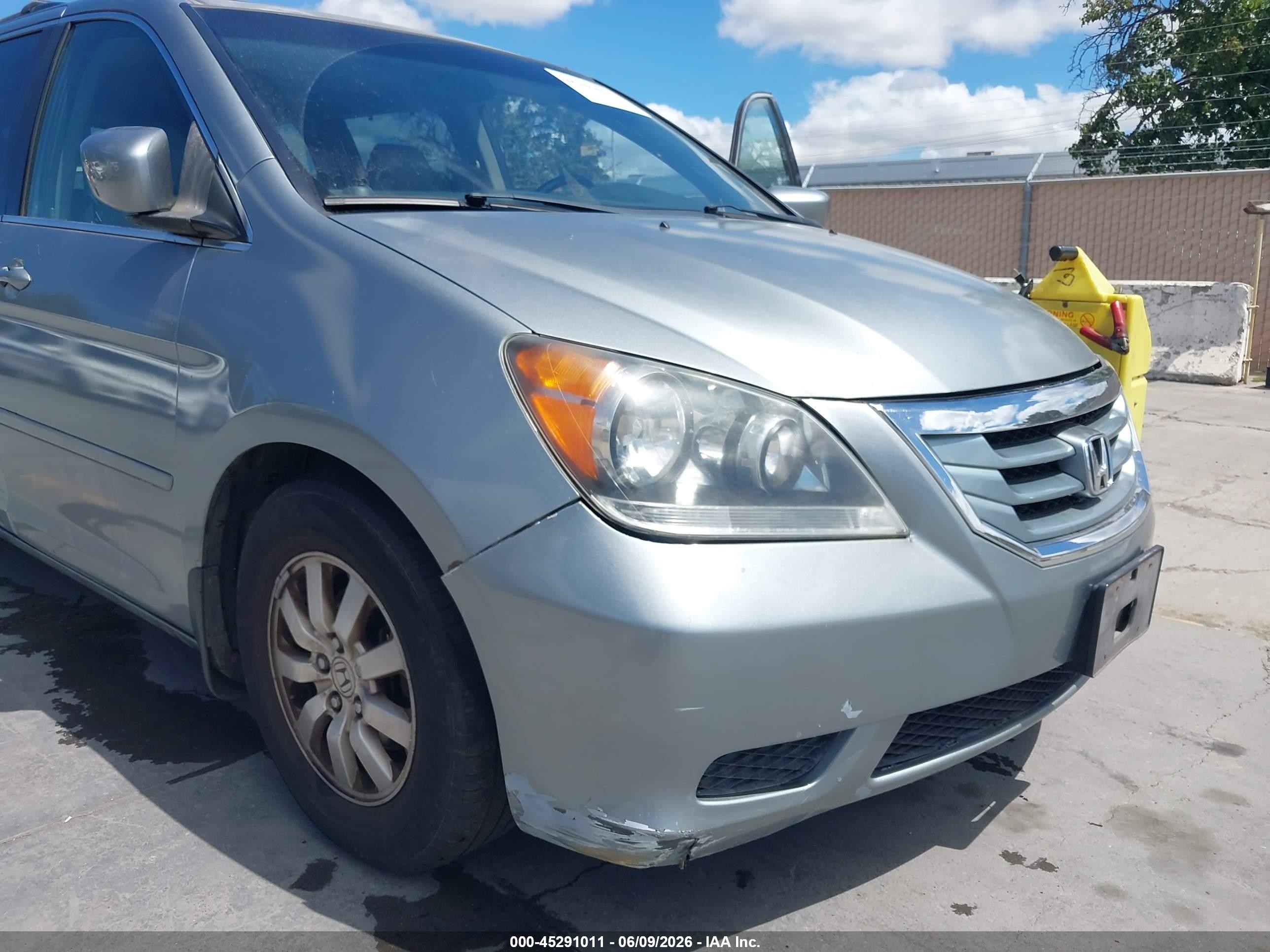 2008 Honda Odyssey Ex-l Silver vin: 5FNRL38788B026215