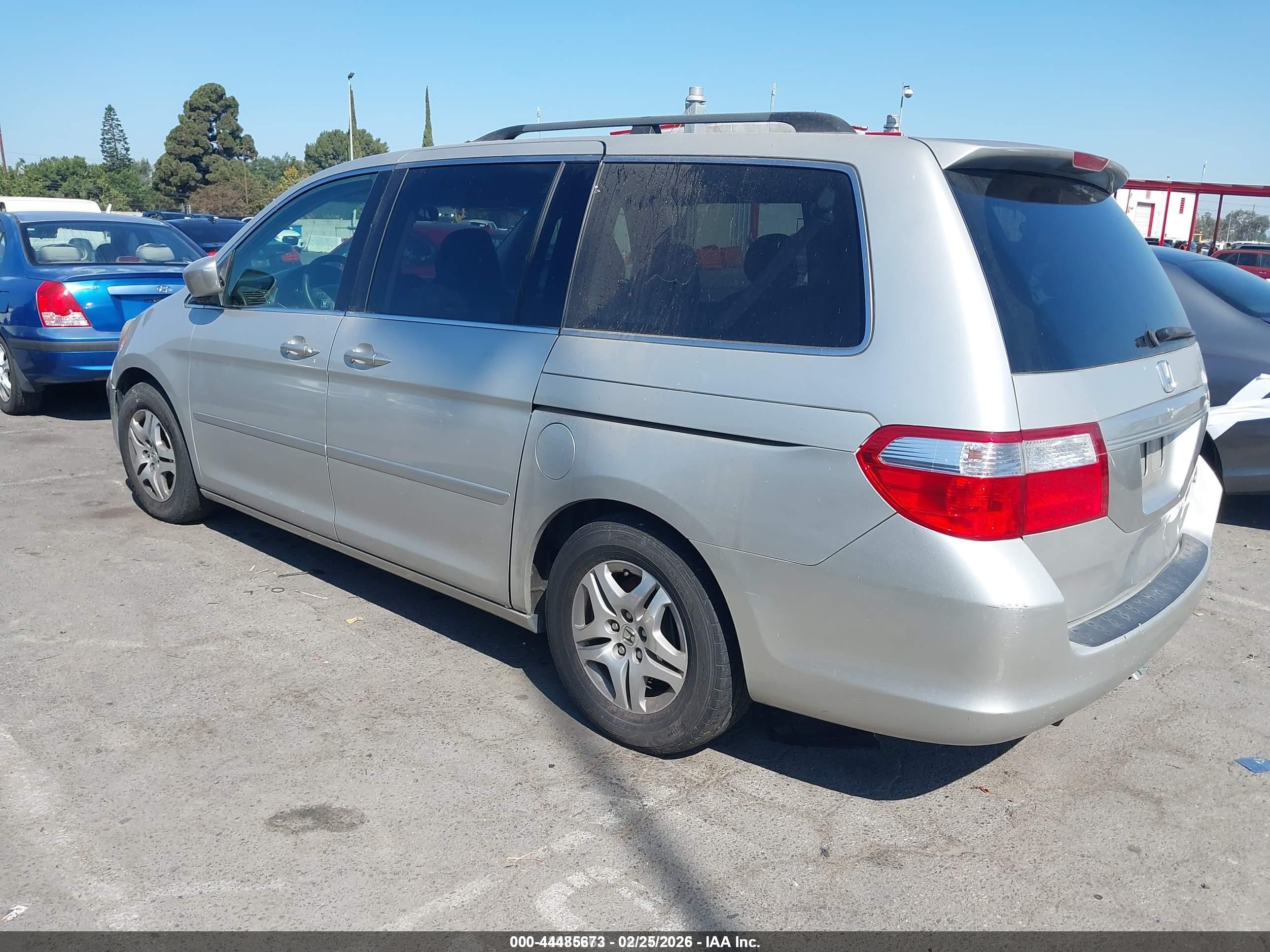 2005 Honda Odyssey Ex-l Silver vin: 5FNRL38795B132152