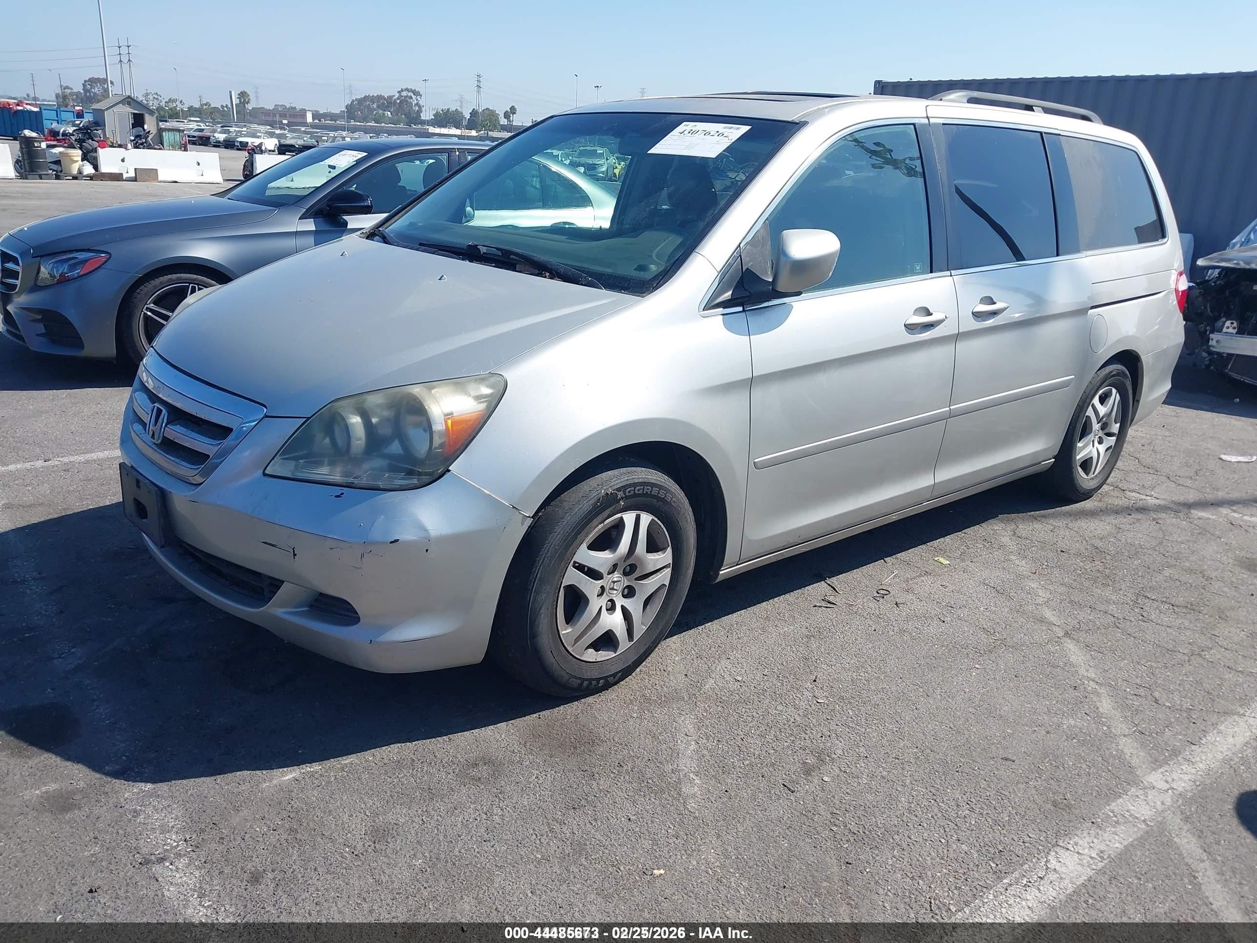 2005 Honda Odyssey Ex-l Silver vin: 5FNRL38795B132152