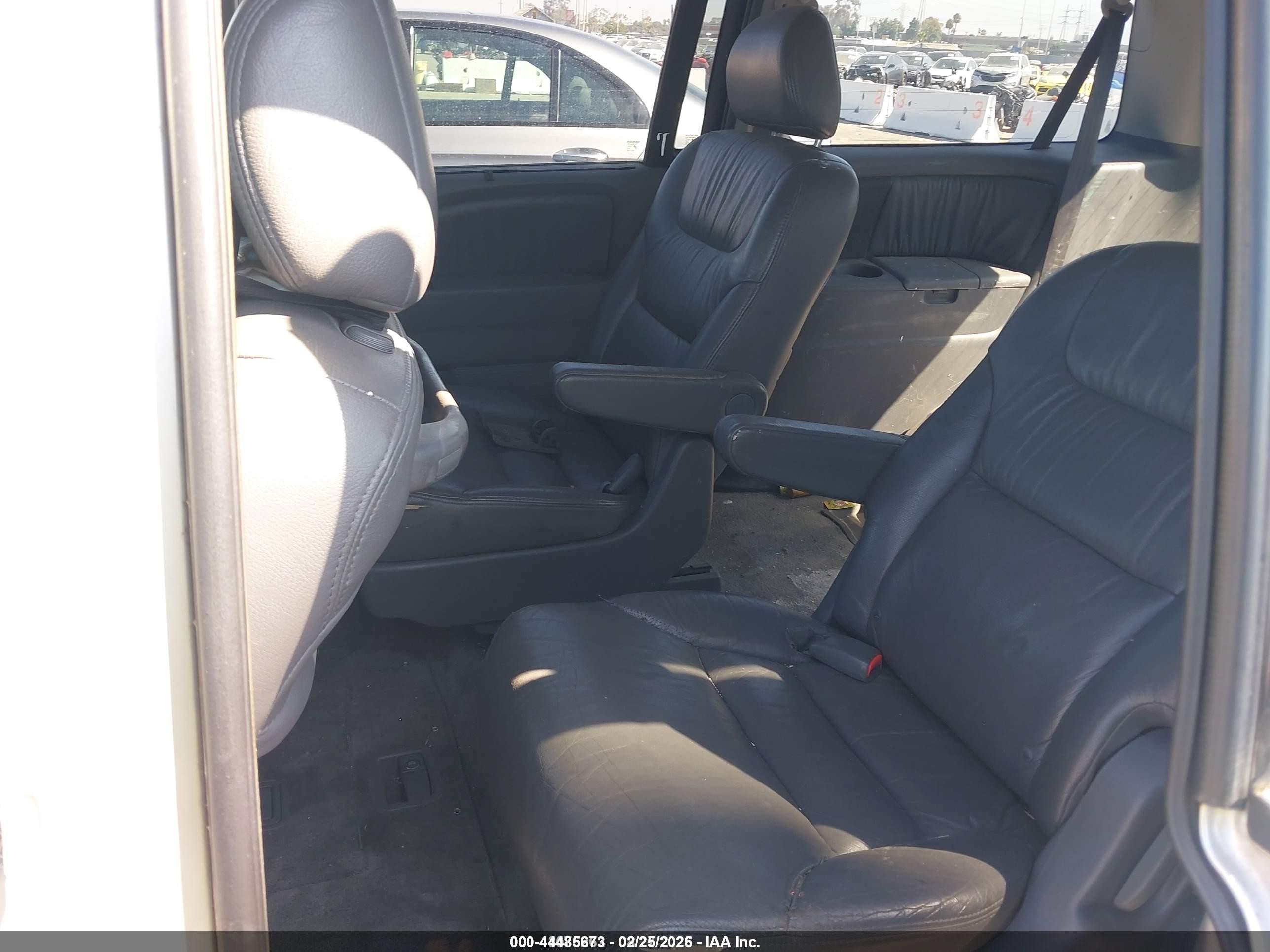 2005 Honda Odyssey Ex-l Silver vin: 5FNRL38795B132152