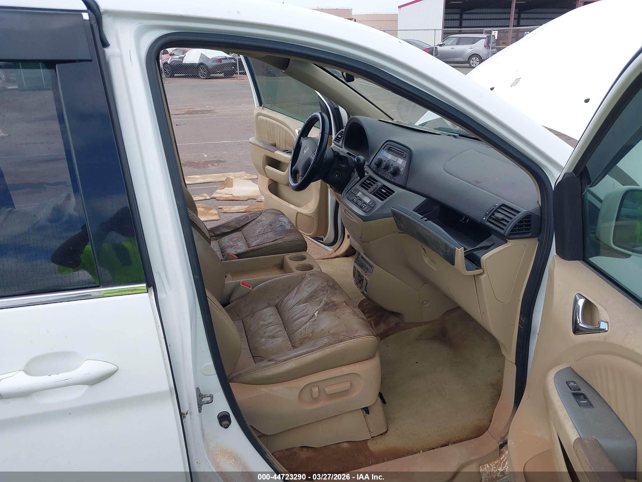 2008 Honda Odyssey Ex-l White vin: 5FNRL38798B056744