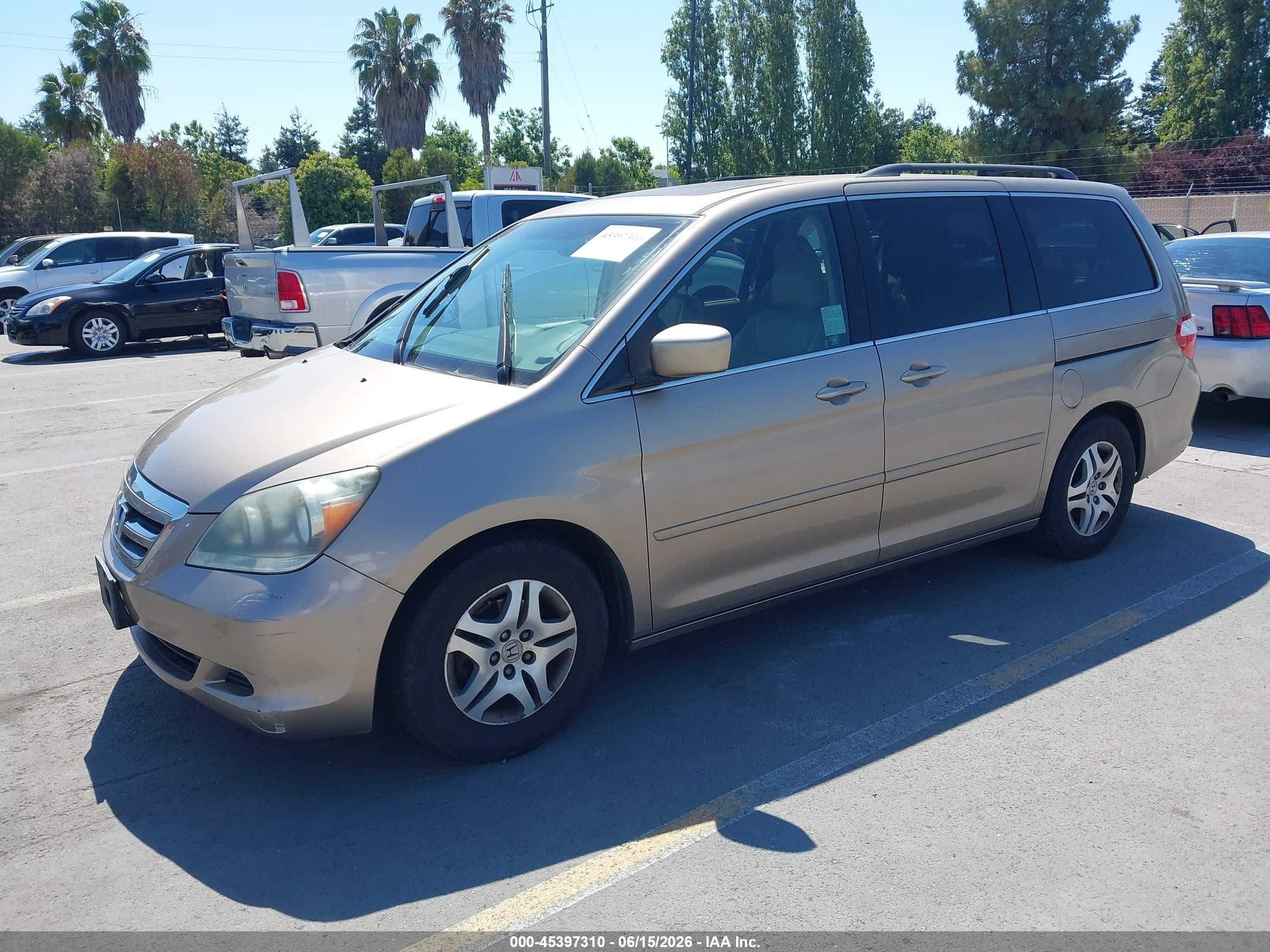 2007 Honda Odyssey Ex-l Gold vin: 5FNRL387X7B409927
