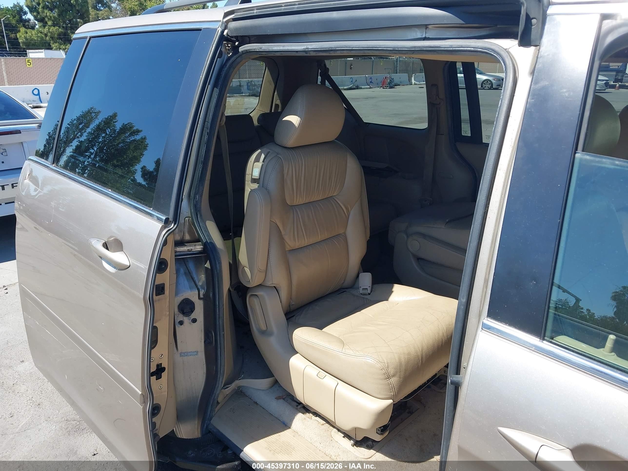 2007 Honda Odyssey Ex-l Gold vin: 5FNRL387X7B409927