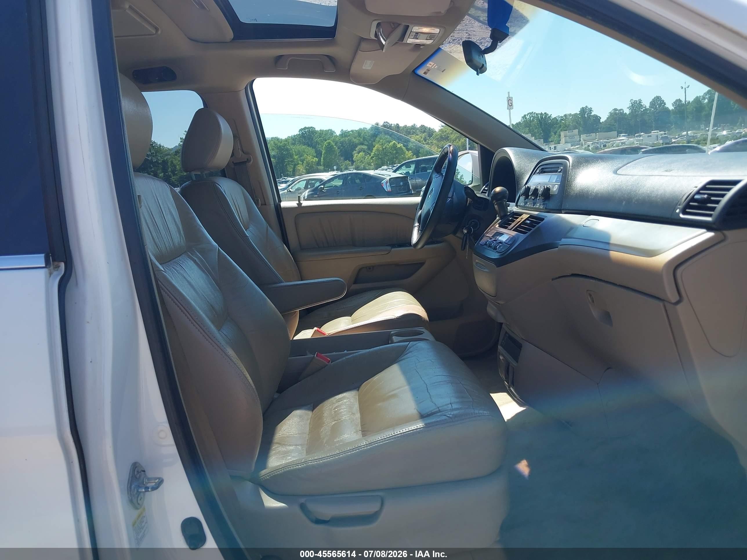 2007 Honda Odyssey Ex-l White vin: 5FNRL387X7B436254