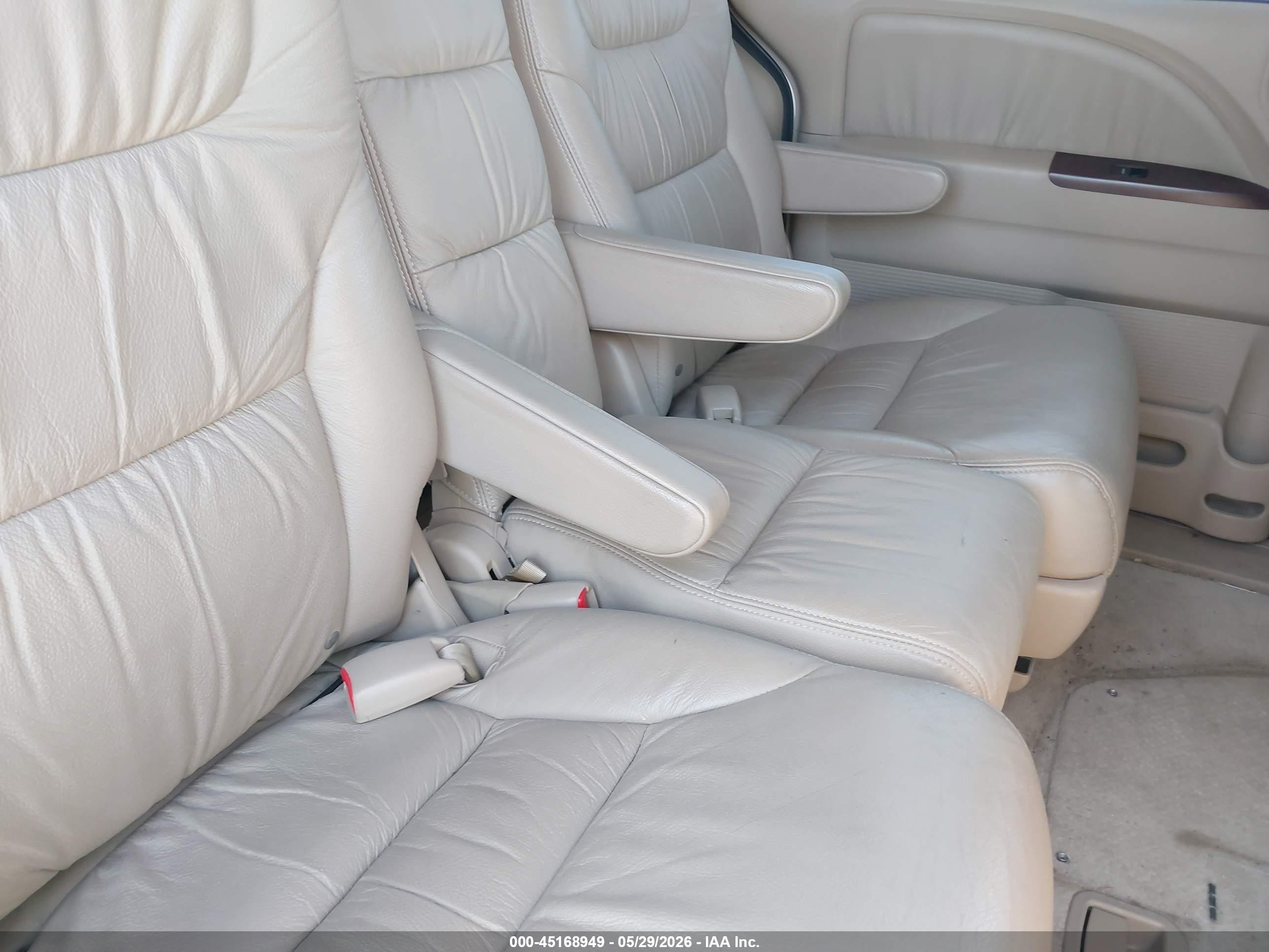 2007 Honda Odyssey Ex-l White vin: 5FNRL387X7B454396