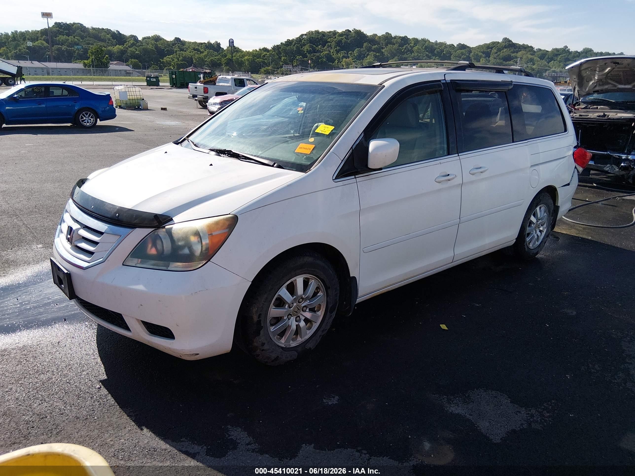 2008 Honda Odyssey Ex-l White vin: 5FNRL387X8B405278