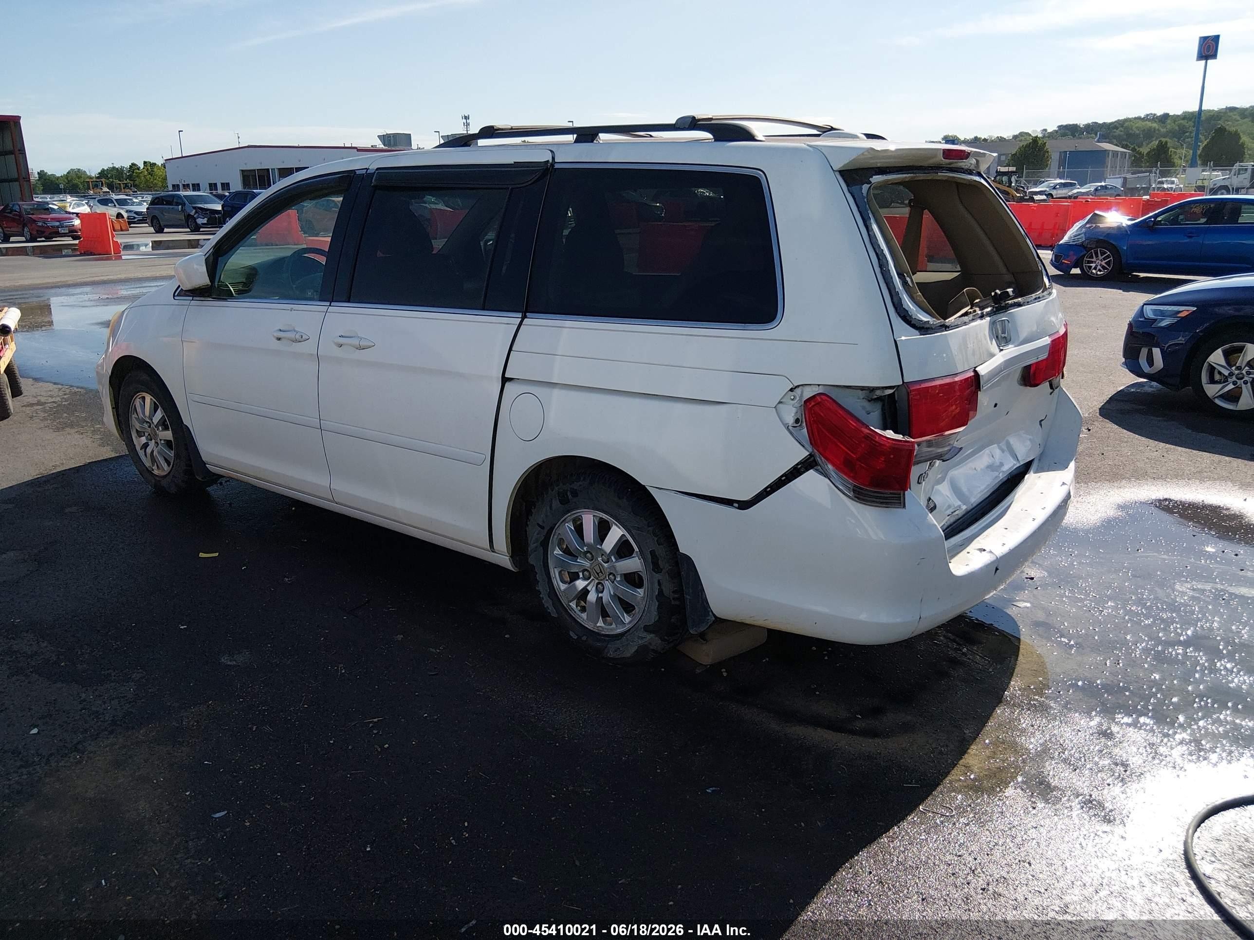 2008 Honda Odyssey Ex-l White vin: 5FNRL387X8B405278