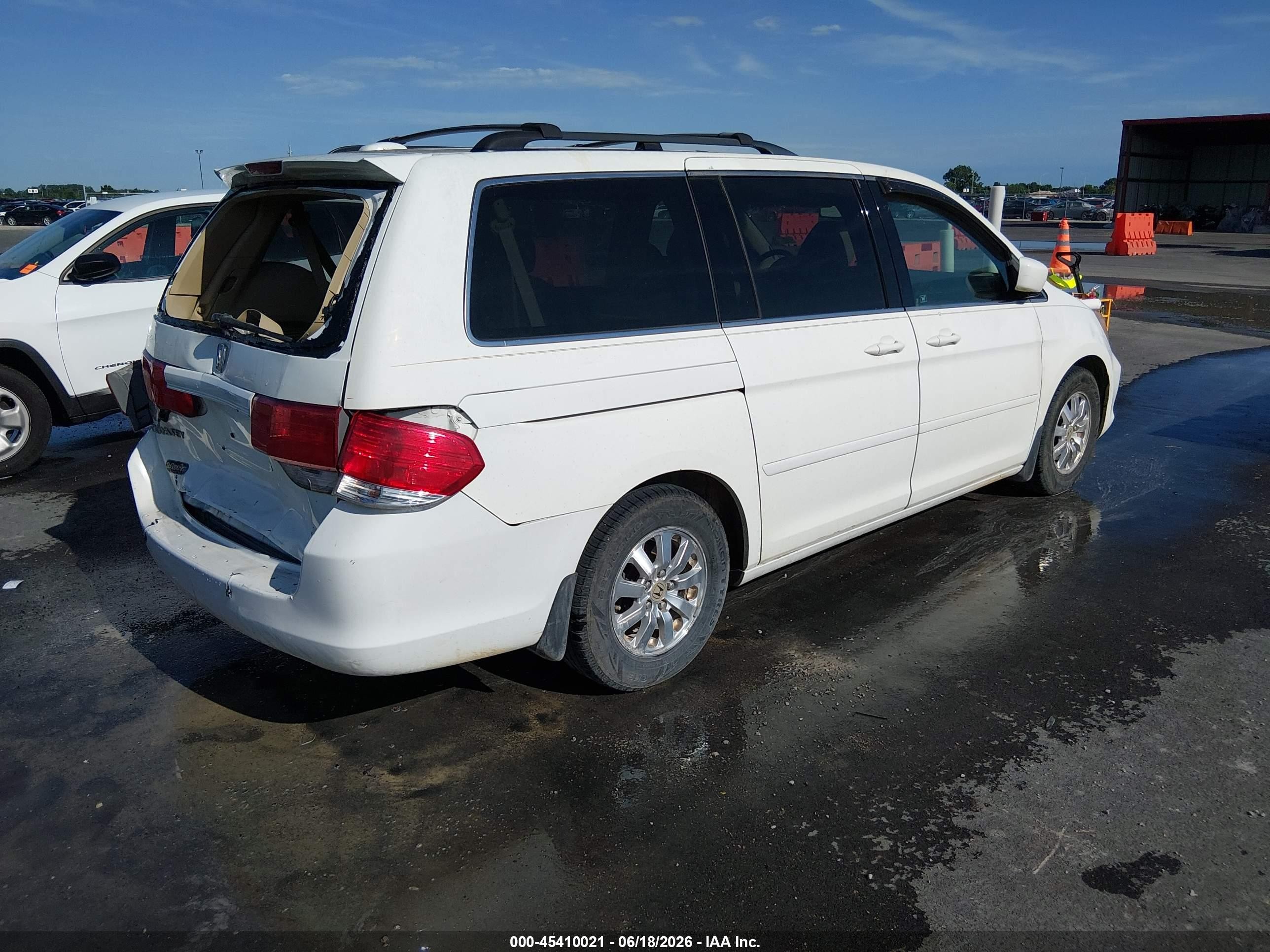 2008 Honda Odyssey Ex-l White vin: 5FNRL387X8B405278