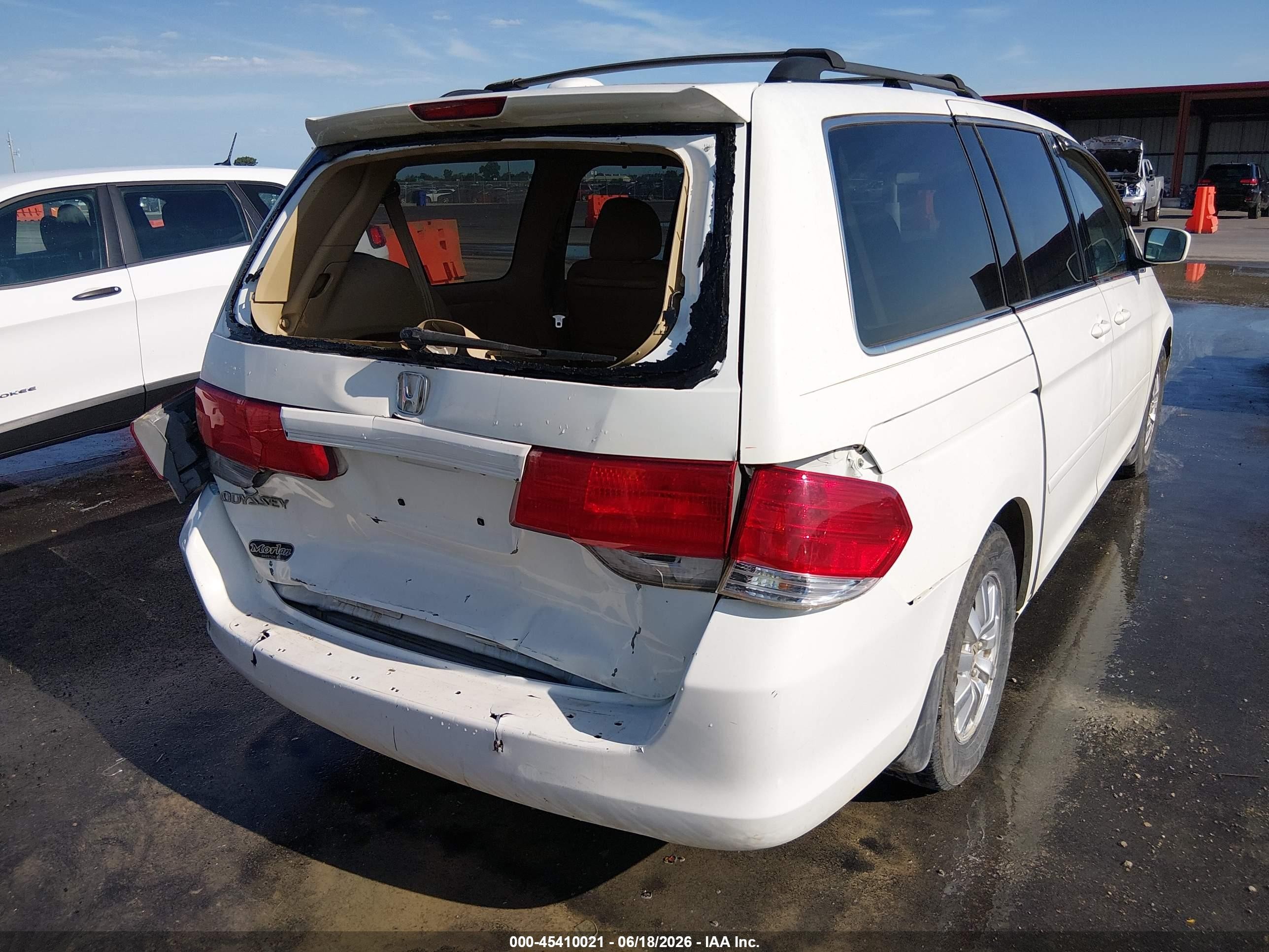 2008 Honda Odyssey Ex-l White vin: 5FNRL387X8B405278
