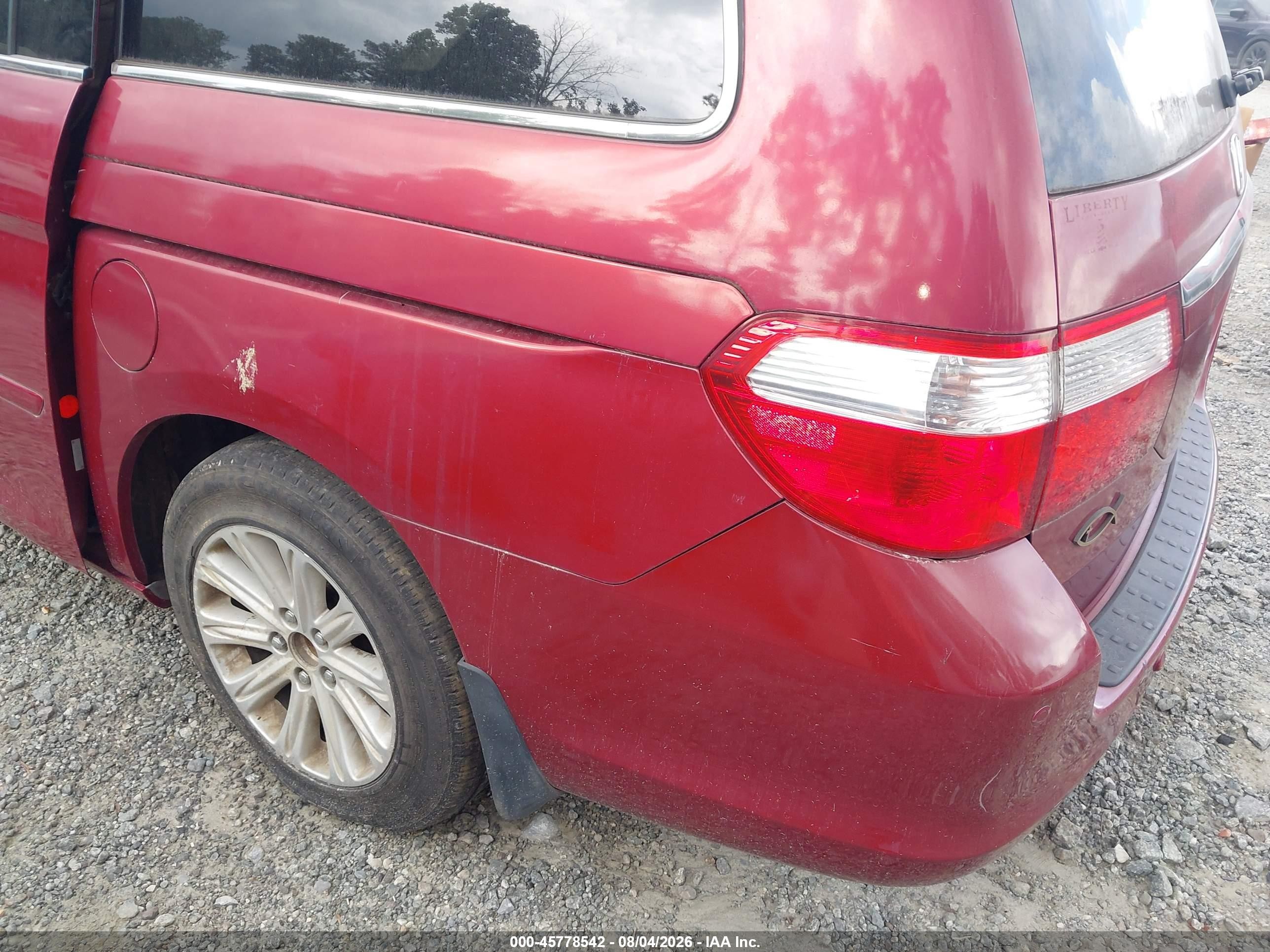 2005 Honda Odyssey Touring Red vin: 5FNRL38805B112252