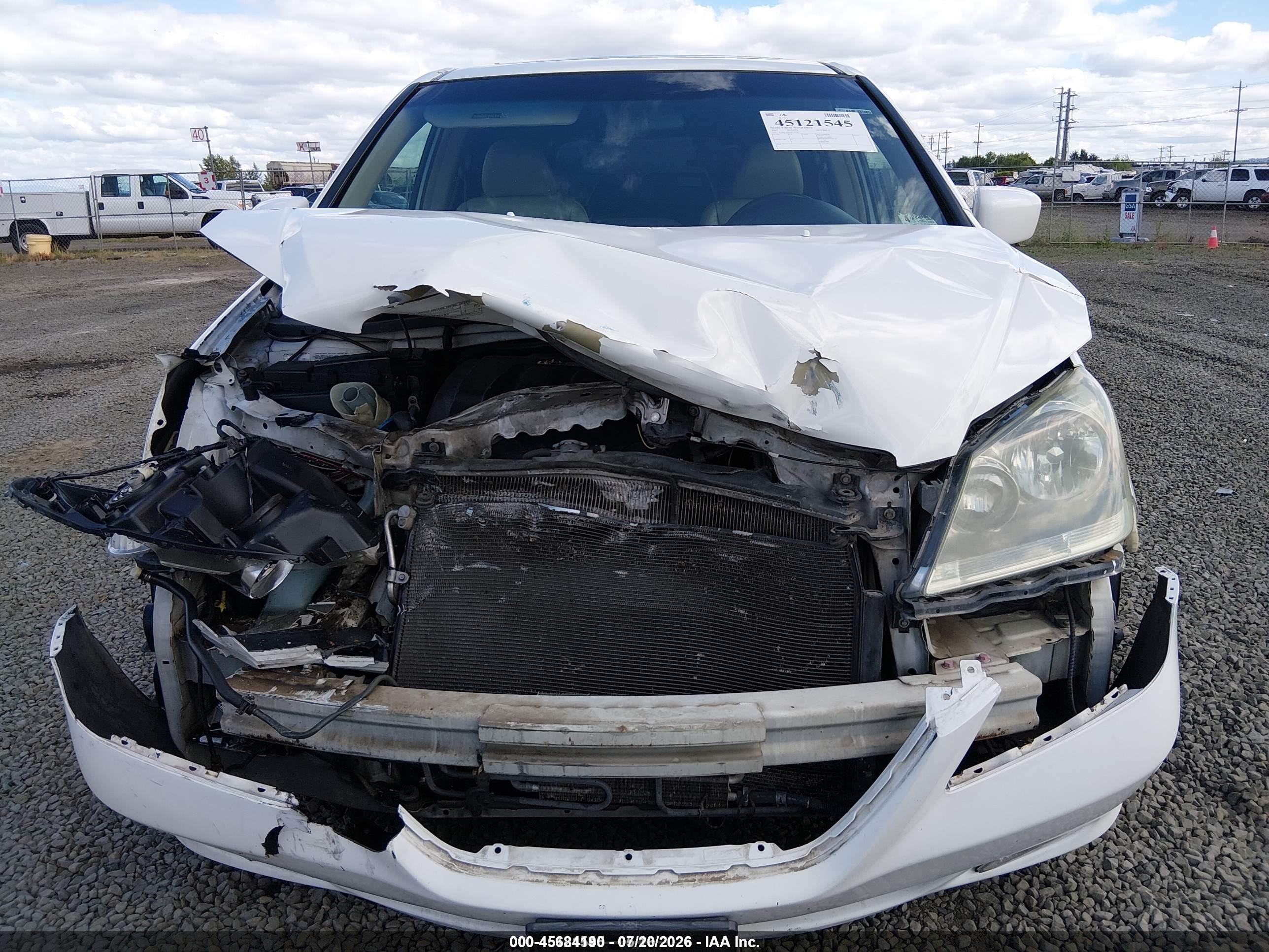 2005 Honda Odyssey Touring White vin: 5FNRL38805B129763