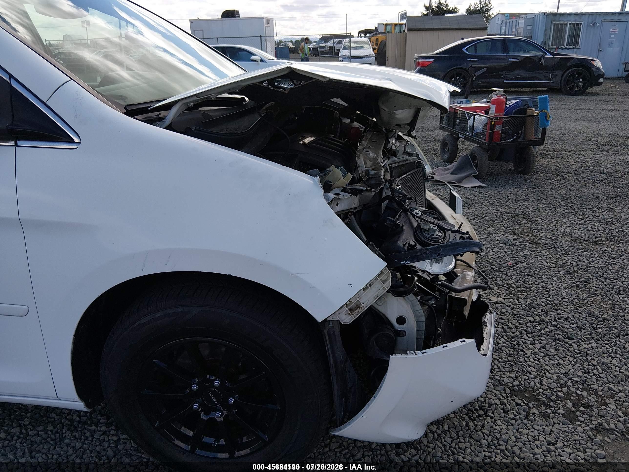 2005 Honda Odyssey Touring White vin: 5FNRL38805B129763