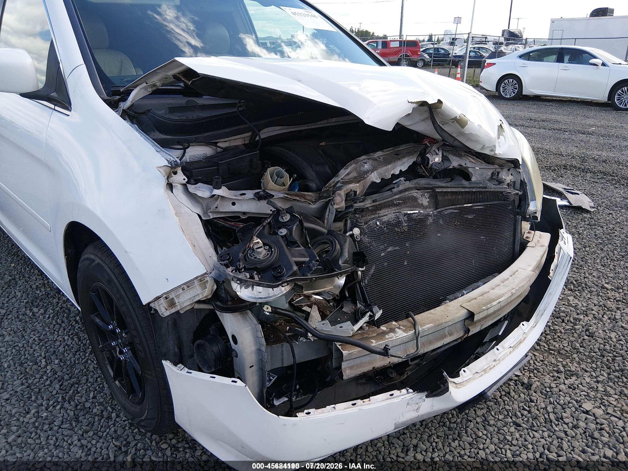 2005 Honda Odyssey Touring White vin: 5FNRL38805B129763