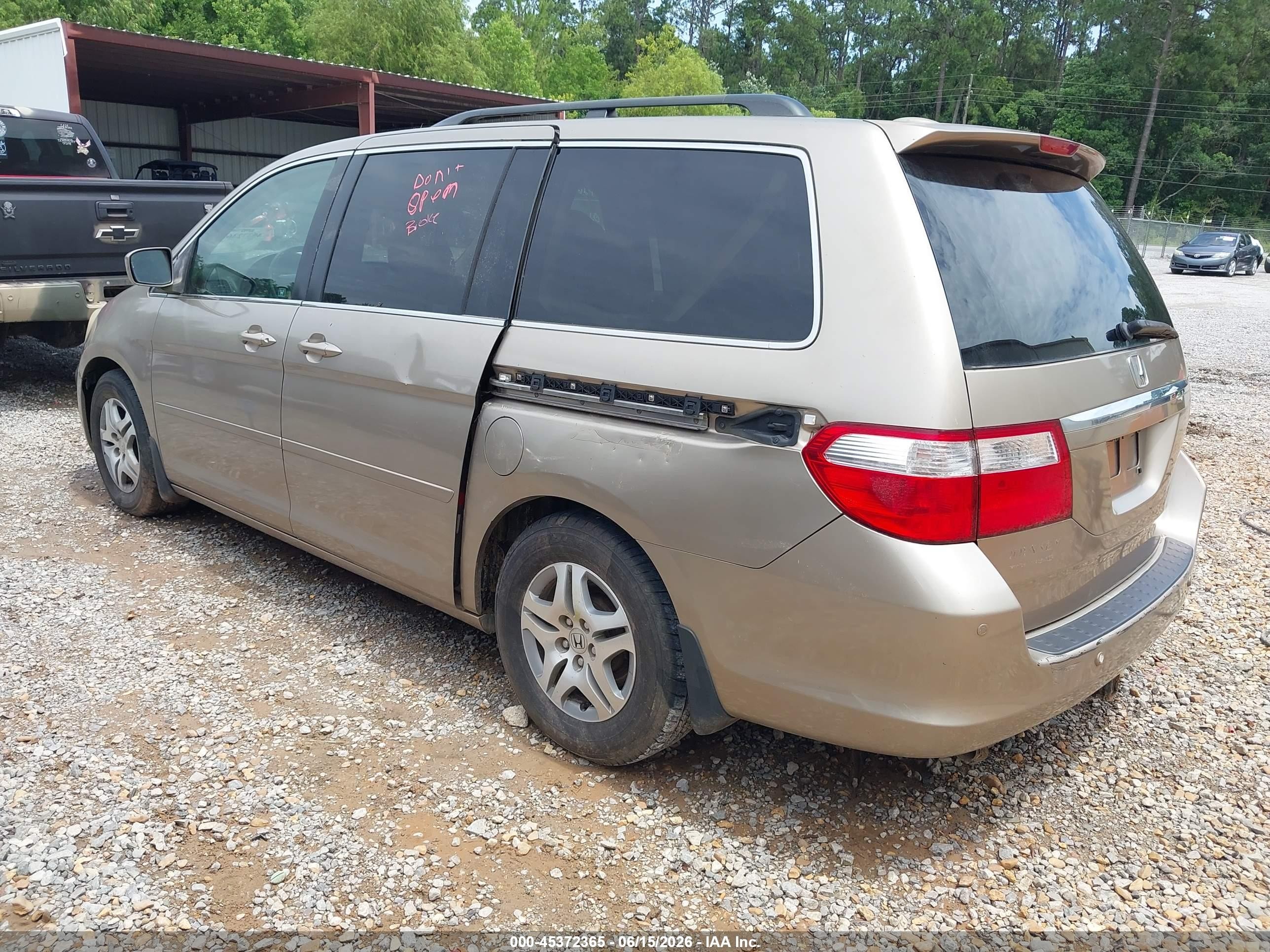 2006 Honda Odyssey Touring Gold vin: 5FNRL38806B010791